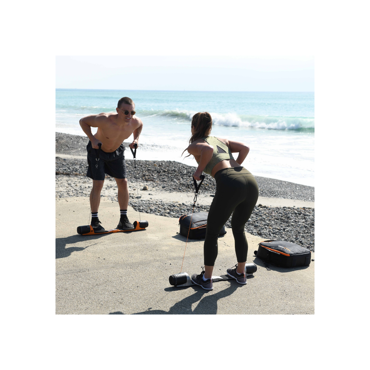 Gymnase à domicile intelligent avec câble portatif MAXPRO - appareil d'exercice polyvalent avec Bluetooth | Burn, Tone et Build Strength, HIIT, Plyo