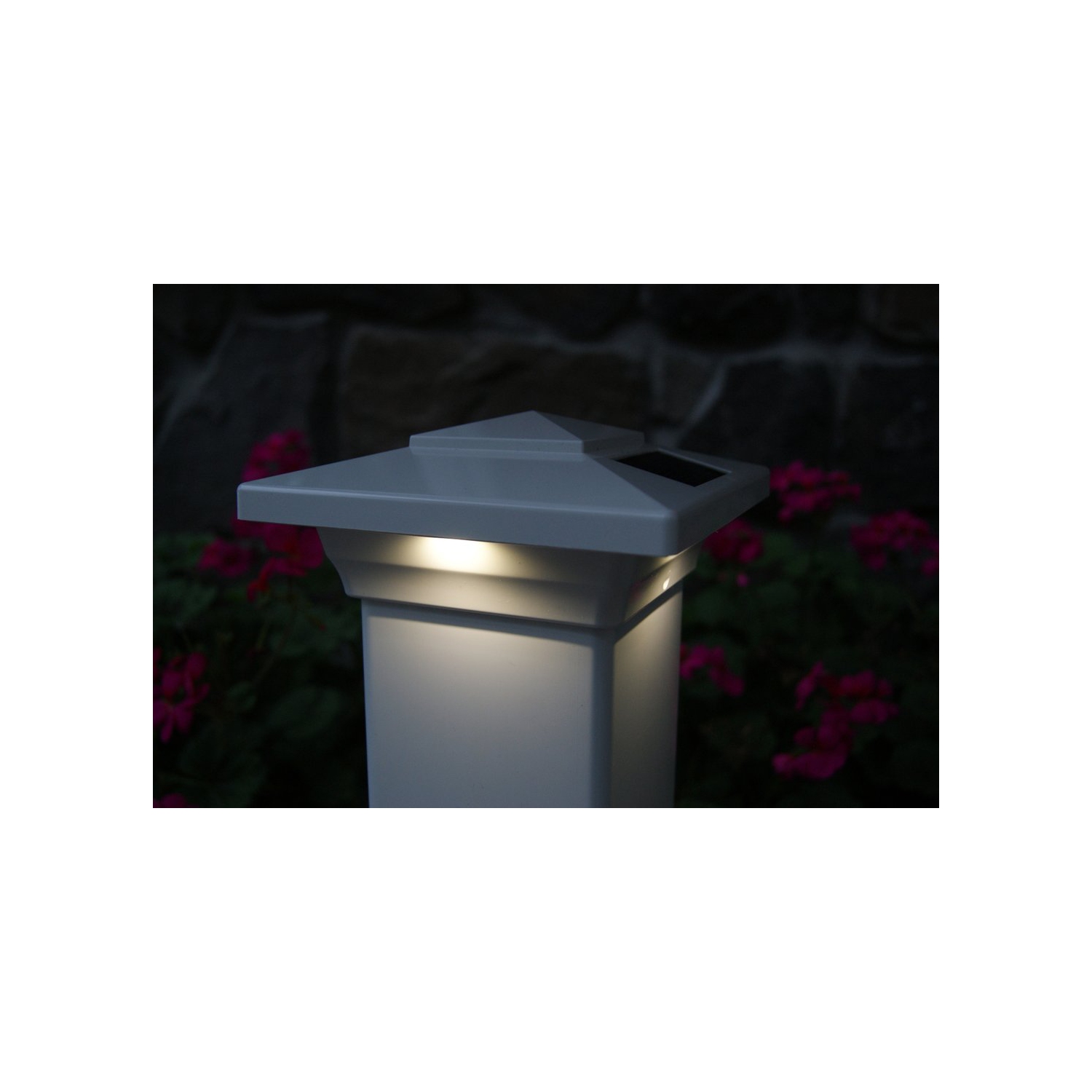 Classy Caps 4x4 White PVC Windsor Solar Post Cap SL4400