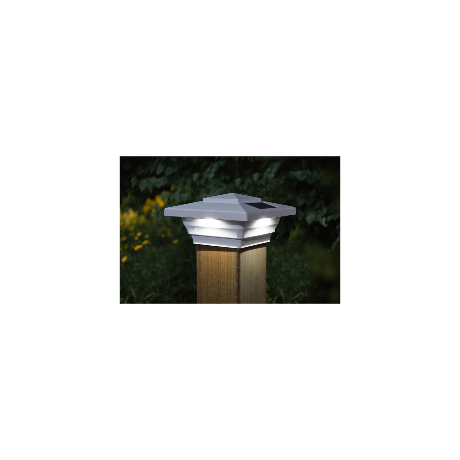 Classy Caps 4x4 White PVC Windsor Solar Post Cap SL4400