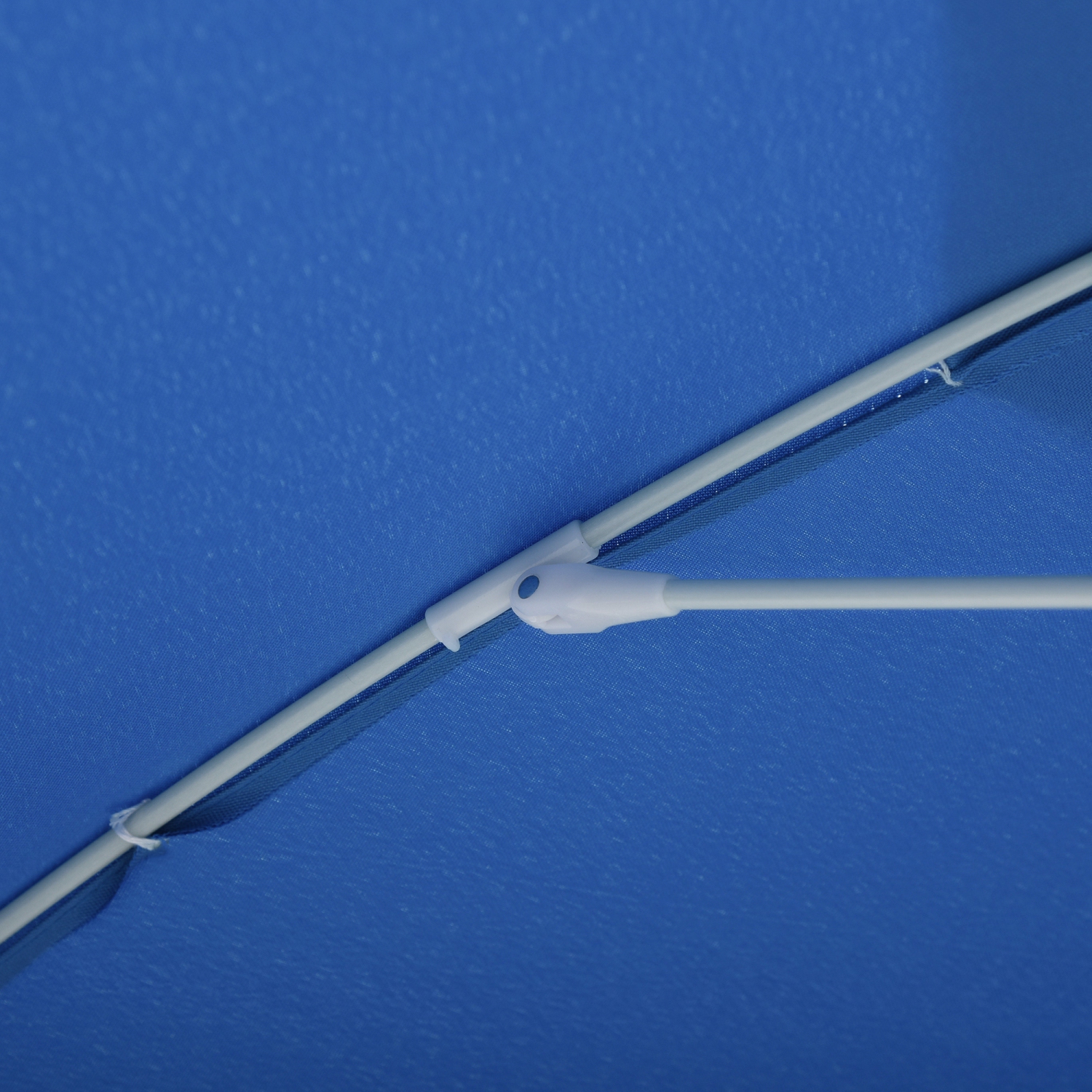 Outsunny Arc. 6.4ft Beach Umbrella with Aluminum Pole Pointed Design Adjustable Tilt Carry Bag for Outdoor Patio Blue