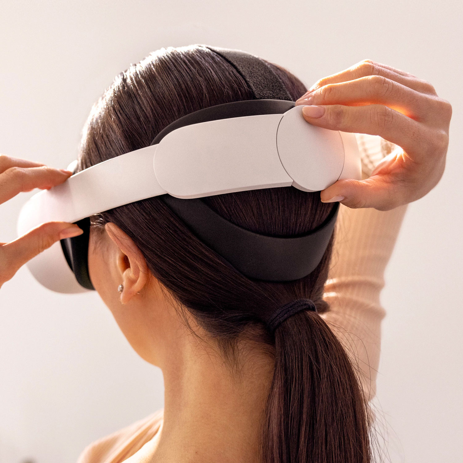 Casque de réalité virtuelle Meta Quest 2 de 128 Go avec manettes Touch