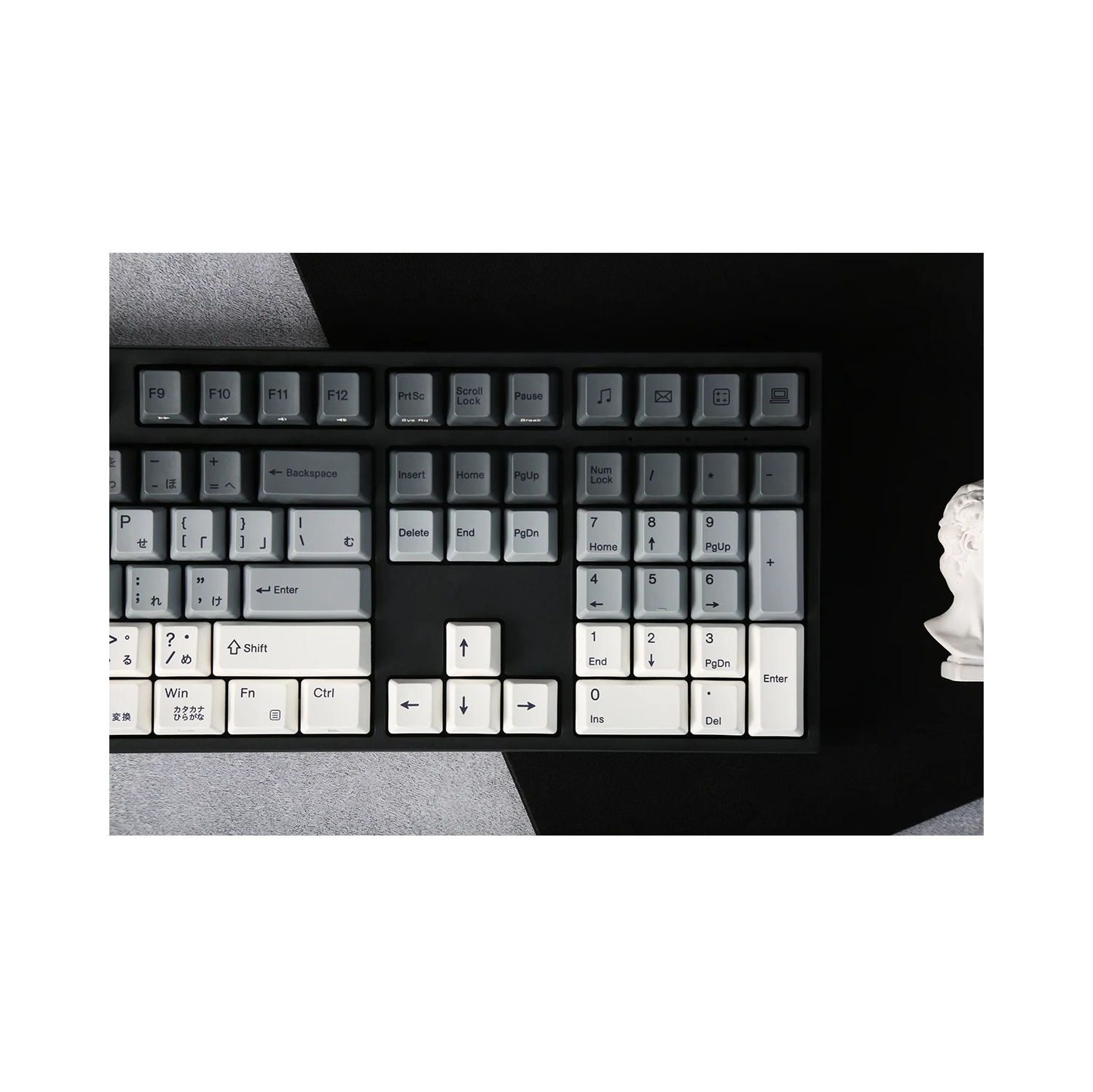 Varmilo Yakumo - Wired Mechanical Keyboard, White Backlit, EC Daisy Switch, PBT Keycaps, Full size Layout, Black