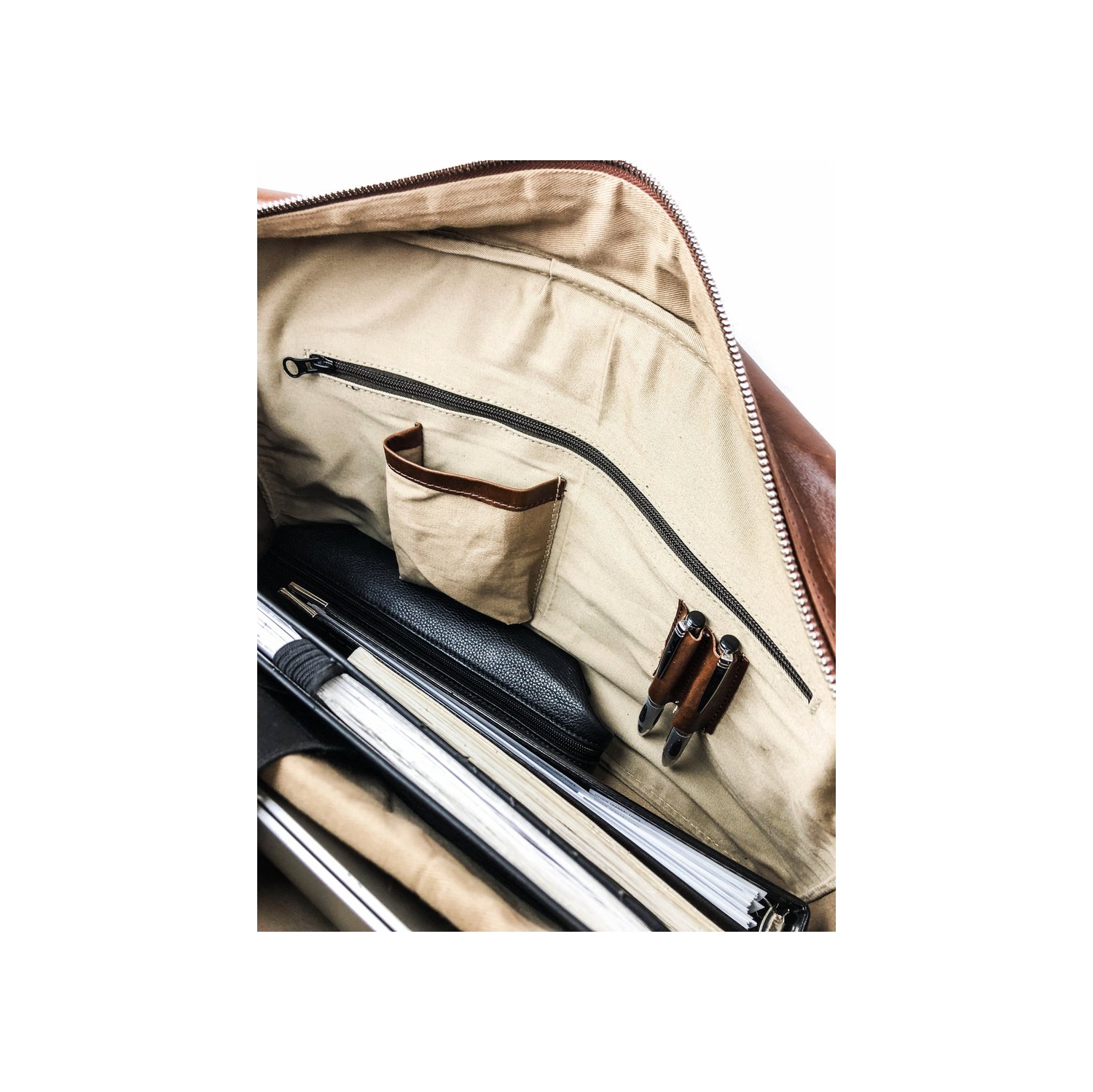 HIDES Messenger Slim Leather Laptop Travel School Briefcase 17", Serena Brown