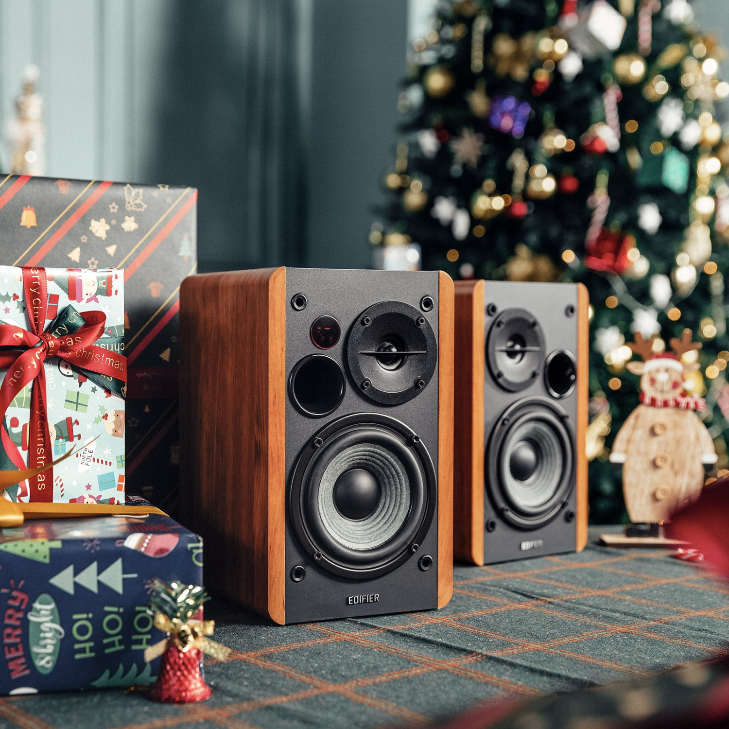 Edifier R1280DBs Active Bluetooth Bookshelf Speakers