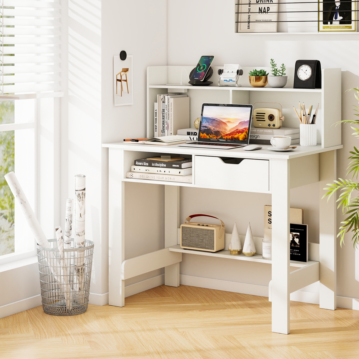 Bureau d'ordinateur moderne Gymax avec station de recharge USB et port de type C.