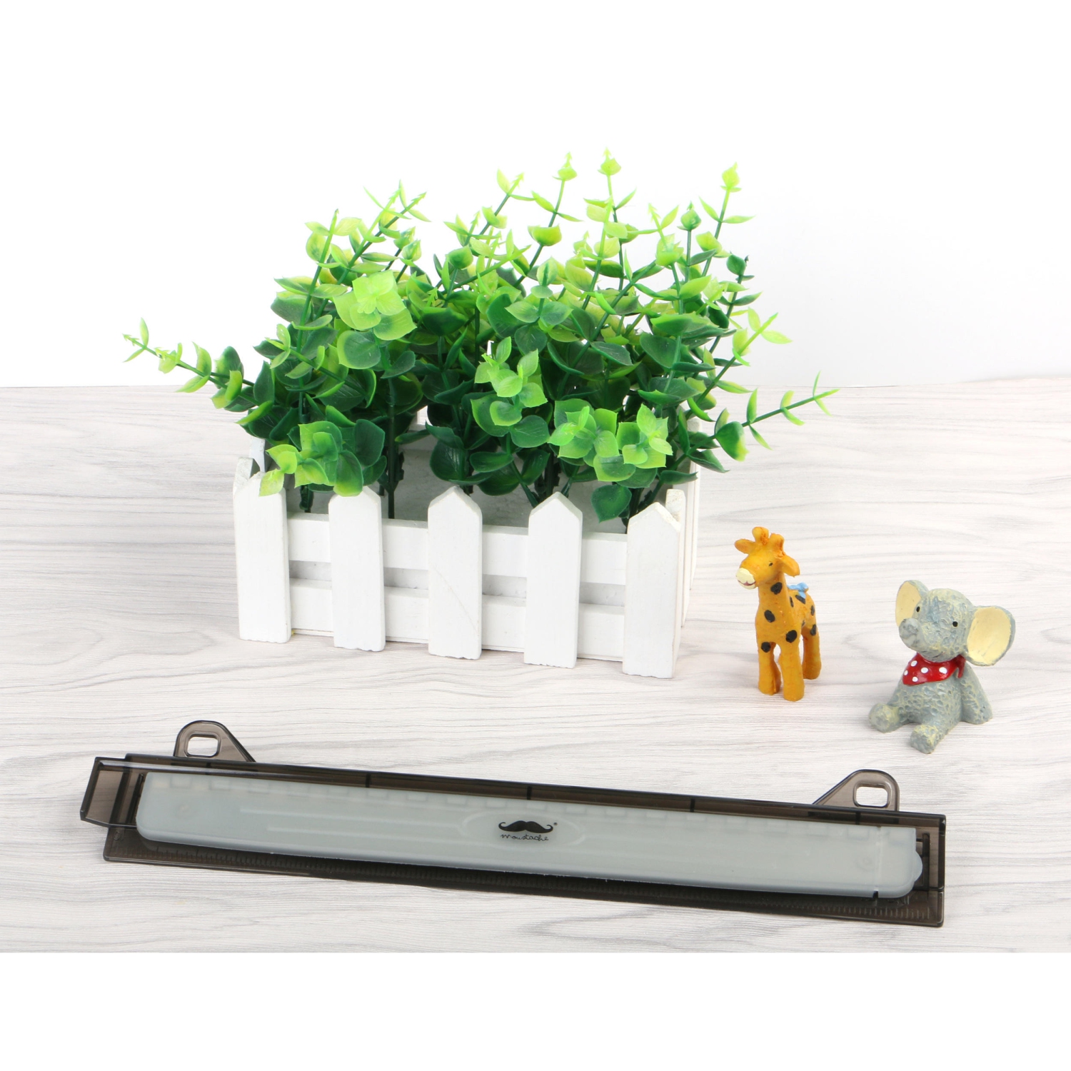 Ring Binder 3-Hole Punch, 5-Sheet Capacity, With Integrated 10" Ruler, Chip Tray - Moustache®