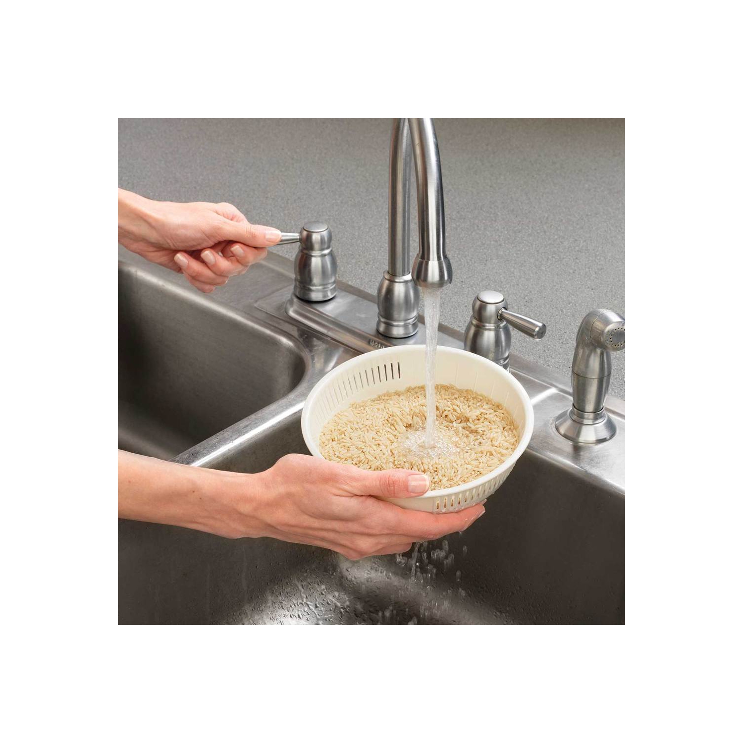 Cuiseur à riz et cuiseur à vapeur de Hamilton Beach capacité de 8 tasses avec poêle à frire T-fal de 20 cm gratuite