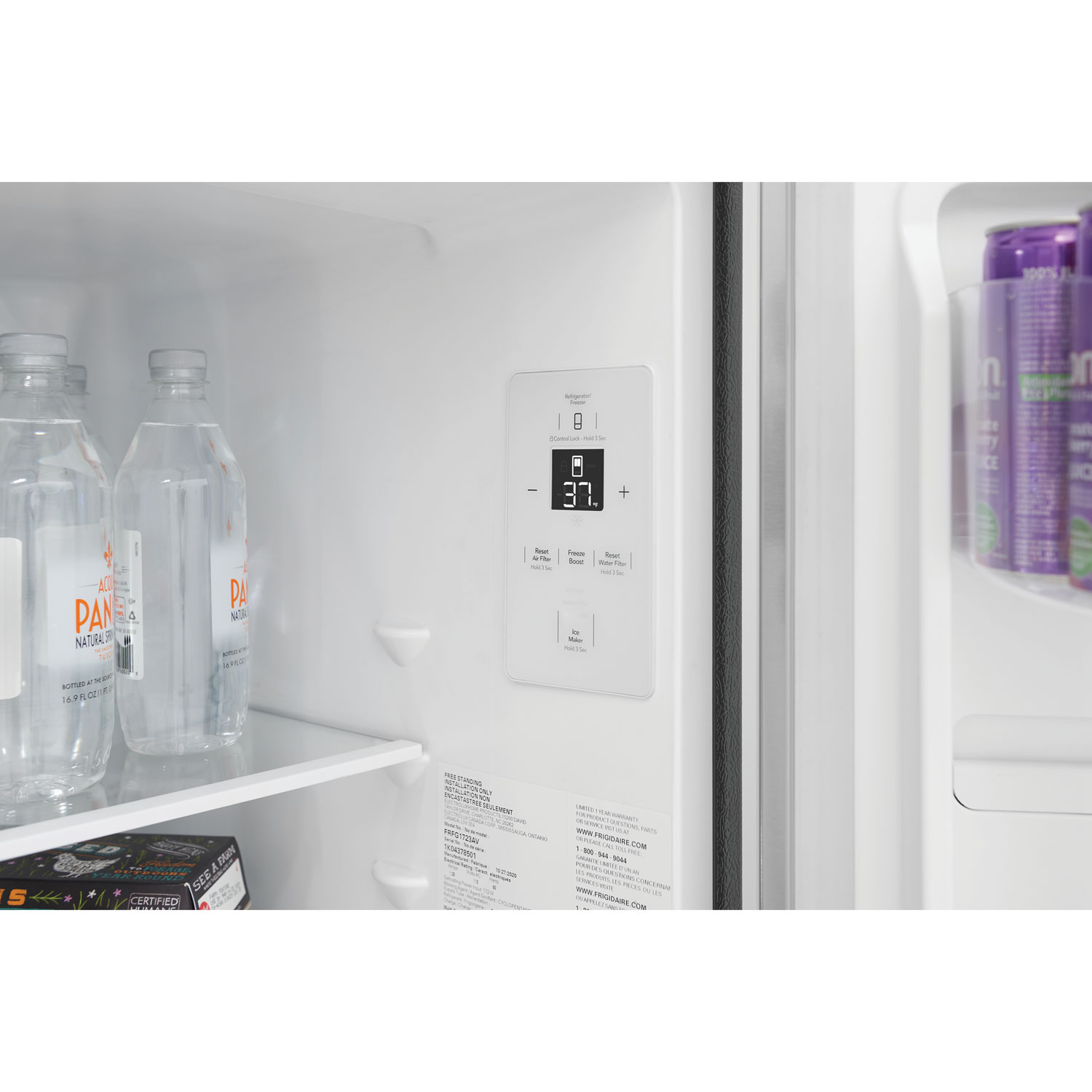 Réfrigérateur deux portes 17,6 pi³ 31,5 po distr. glace Gallery Frigidaire - Acier brossé