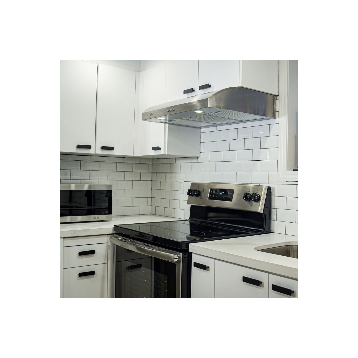 Cyclone 30" 570 CFM LED lights Undermount Range Hood - White