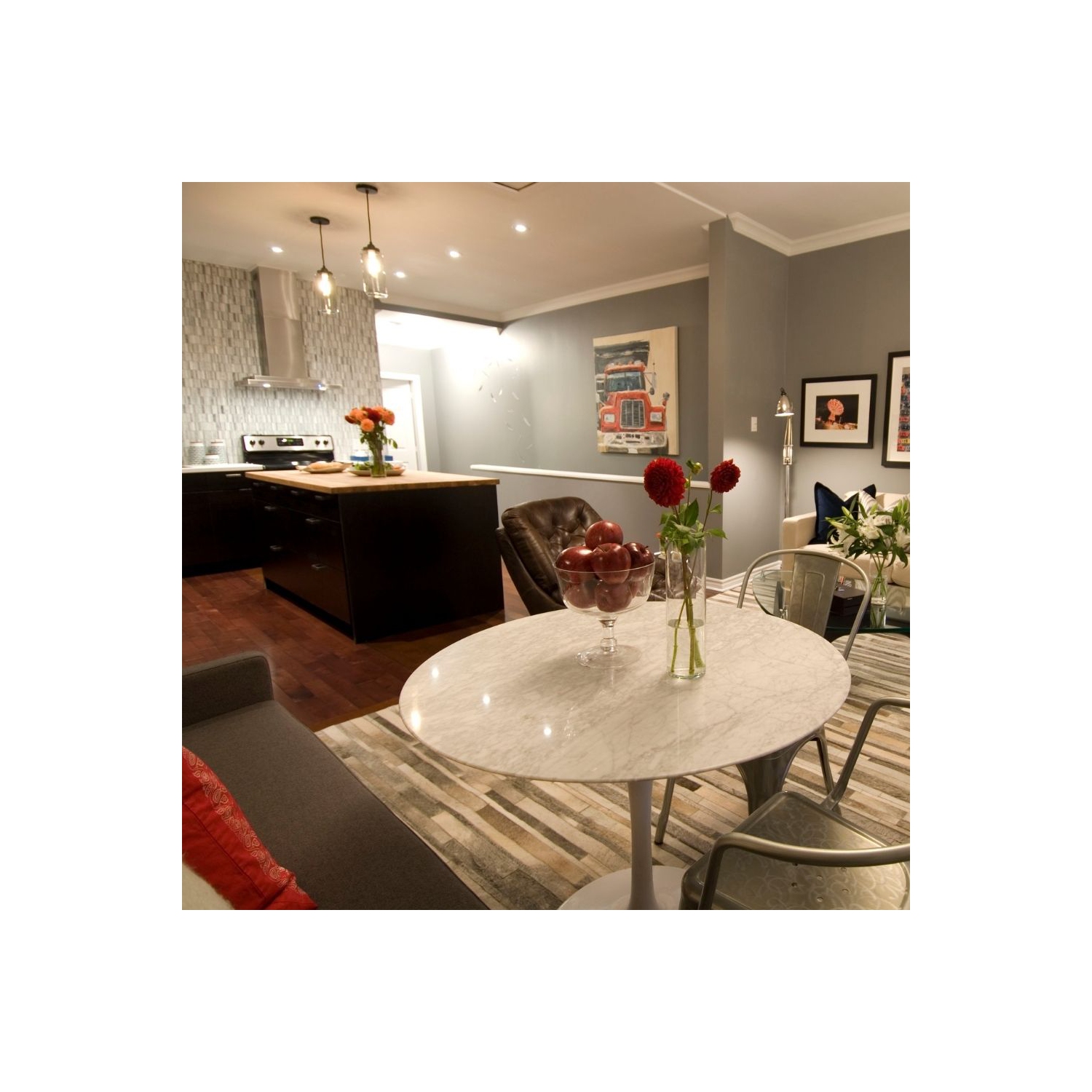 Hotte de Cuisine Murale, équipée de Lumières DEL, 30", 550 PCM Filtres à Chicanes - Acier Inoxydable par Cyclone