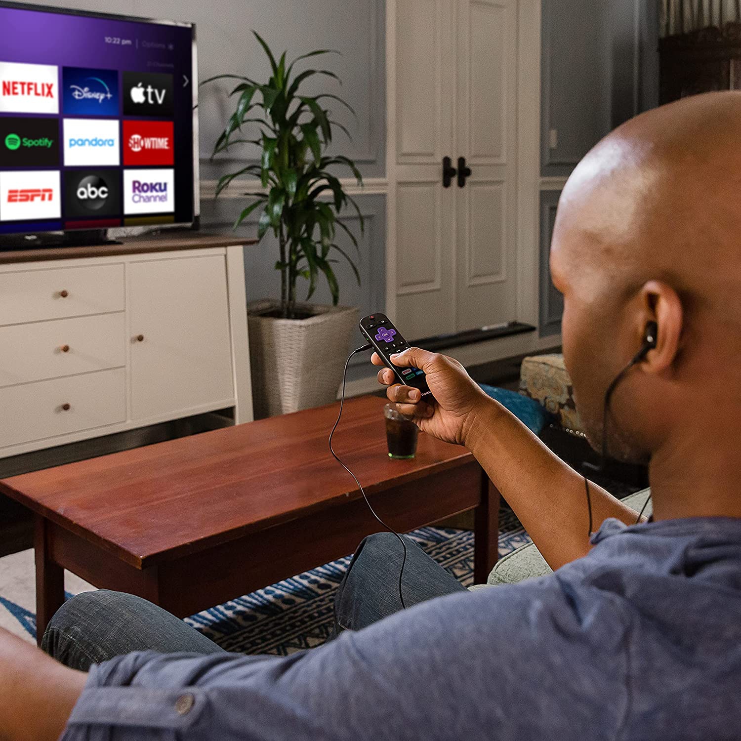 Télécommande vocale rechargeable Roku avec commandes de téléviseur, localisateur de télécommande perdue, écoute privée, mains libres