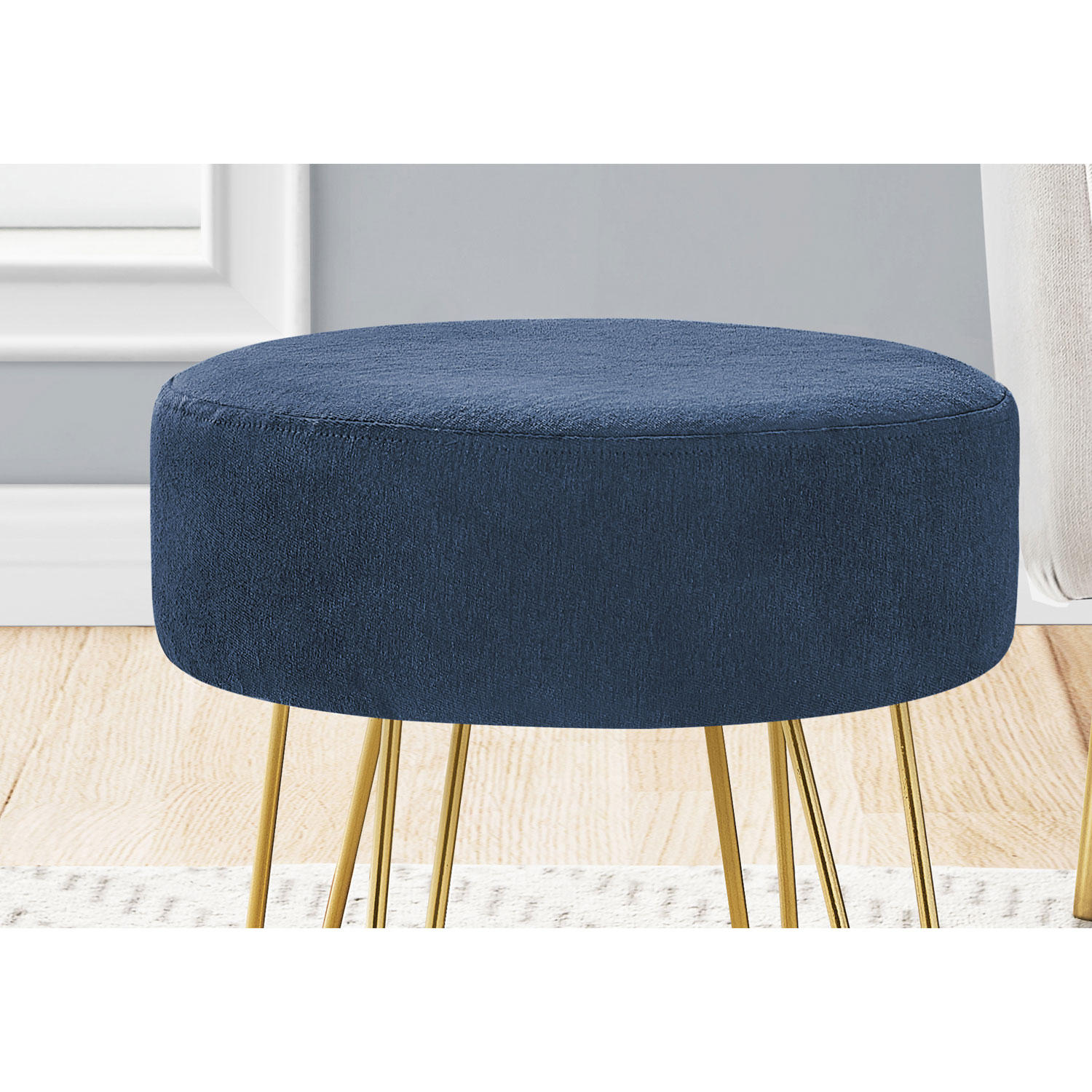 Pouf rond en tissu à pattes effilées de Monarch - Bleu/Doré