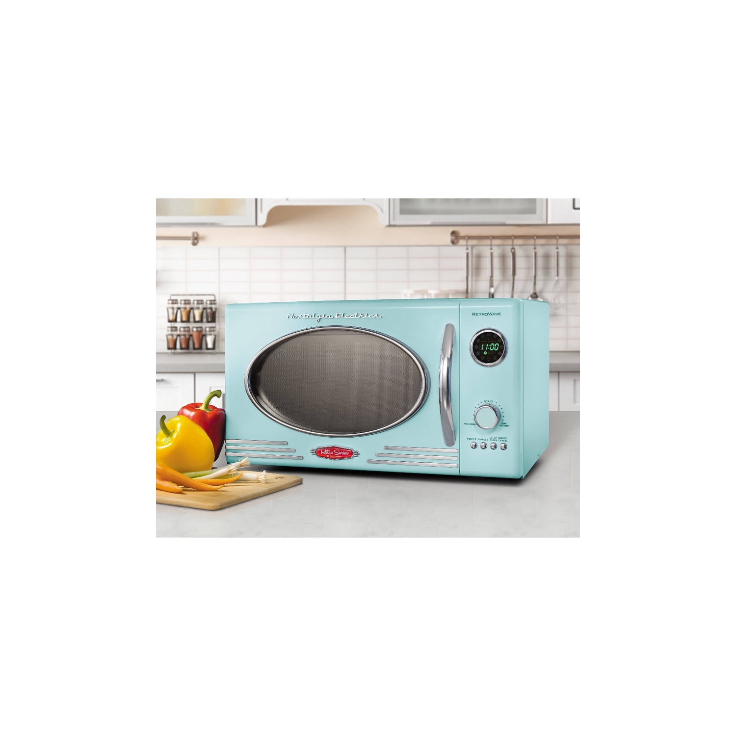 ft 0.9 cu Nostalgia RMO4AQ Retro 800-Watt Countertop Microwave Oven Aqua
