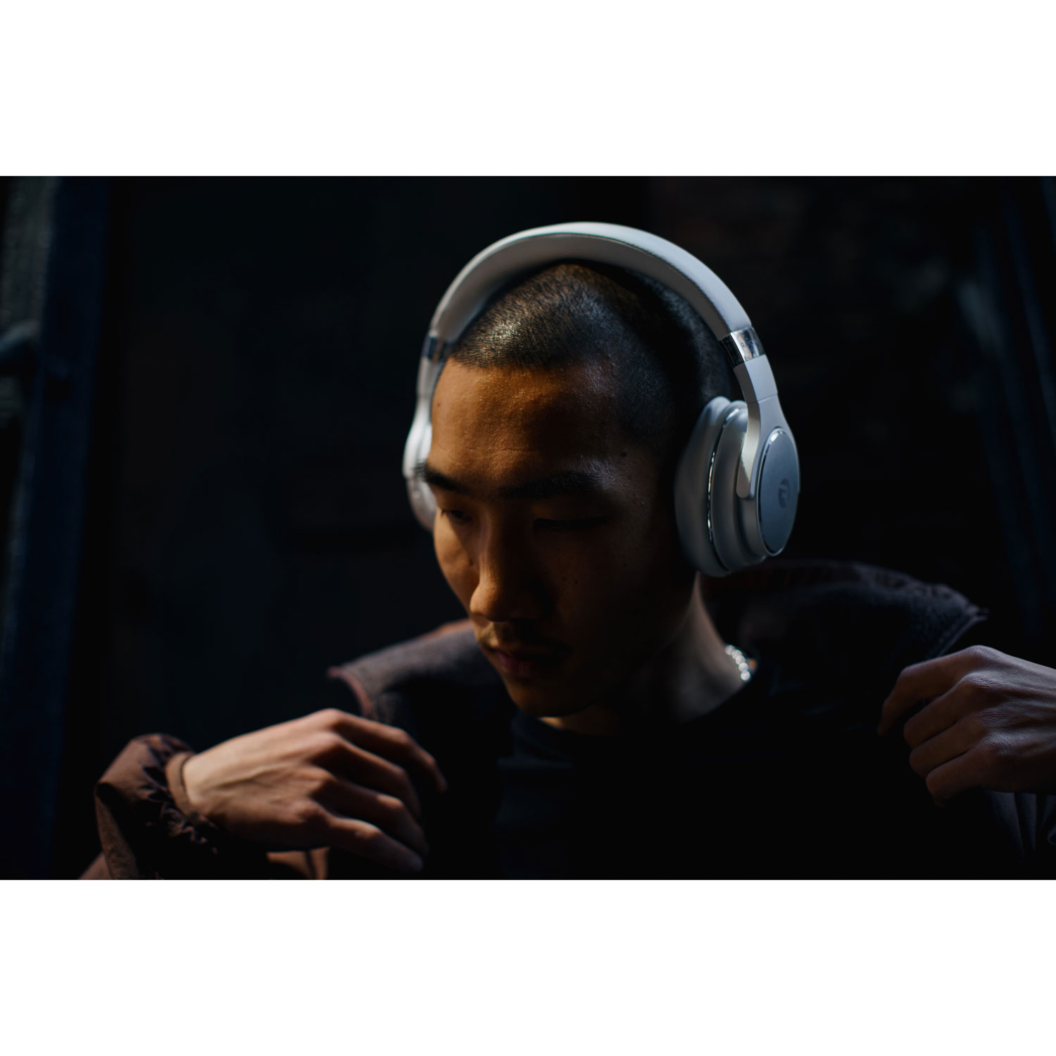 Casque d'écoute Bluetooth à suppression du bruit The Everyday de Raycon - Argenté