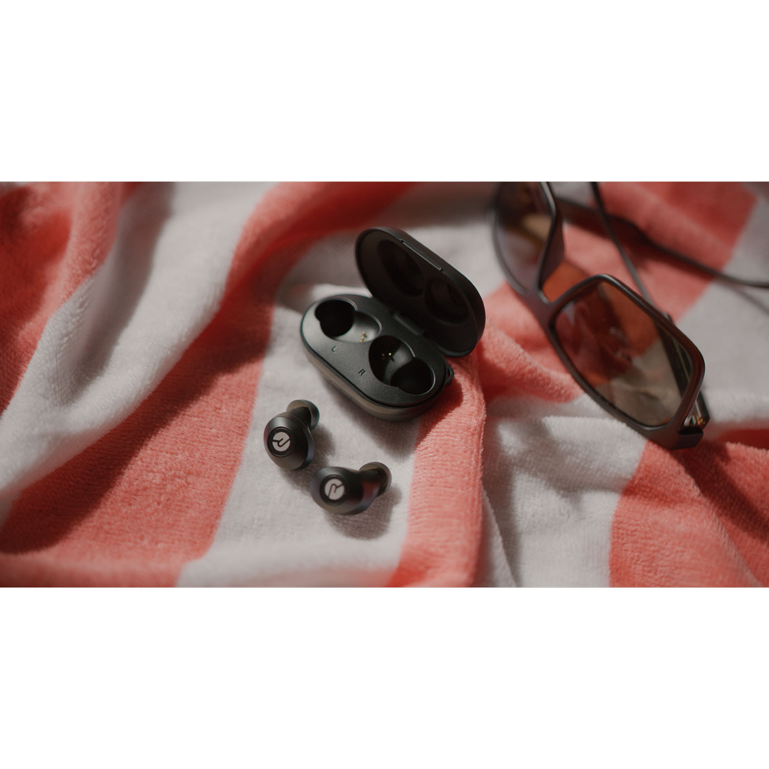 Raycon The Everyday In-Ear Sound Isolating True Wireless Earbuds - Carbon Black