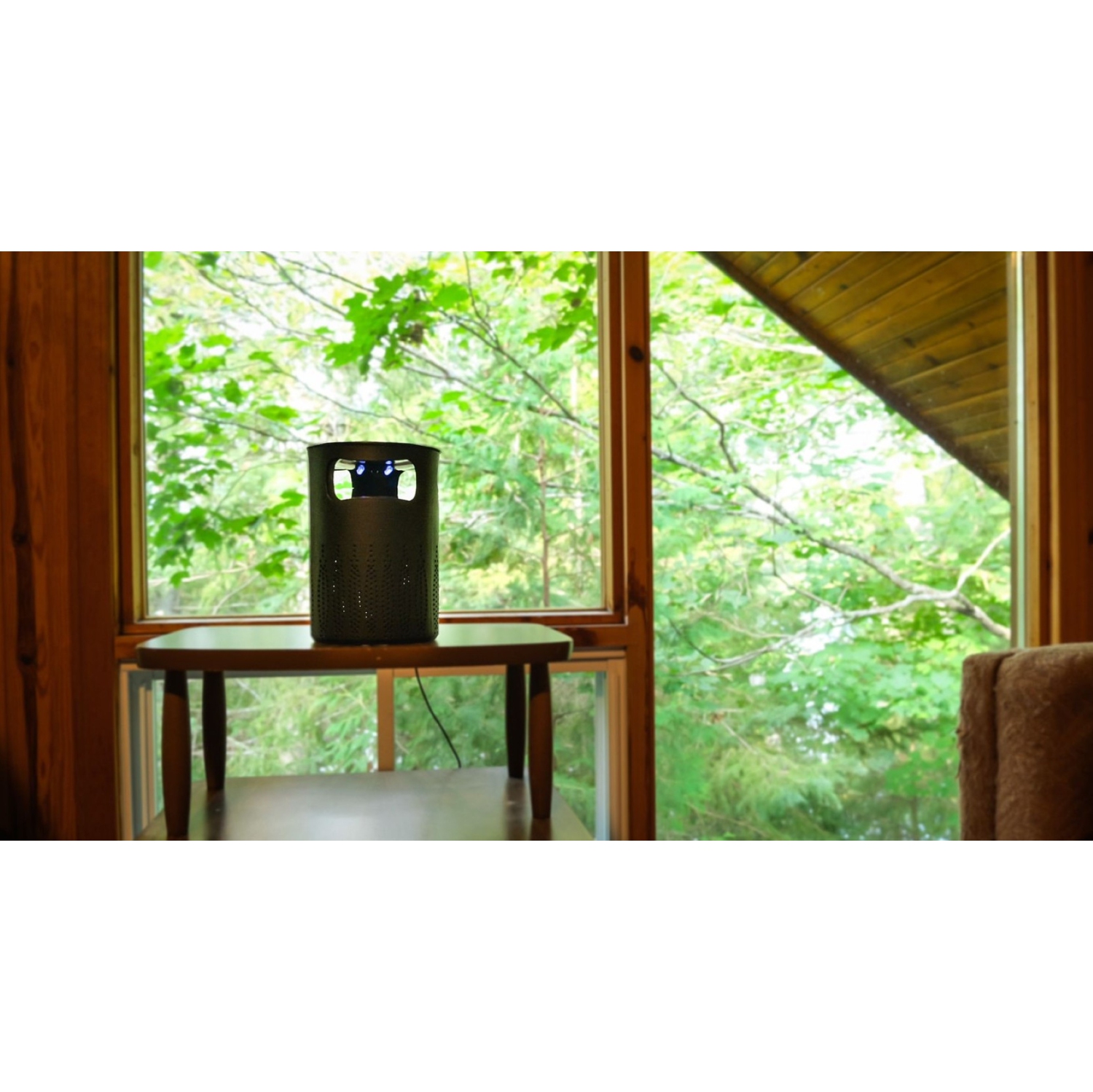 GREENSTRIKE USB/LED Indoor Mosquito & Flying Insect Trap