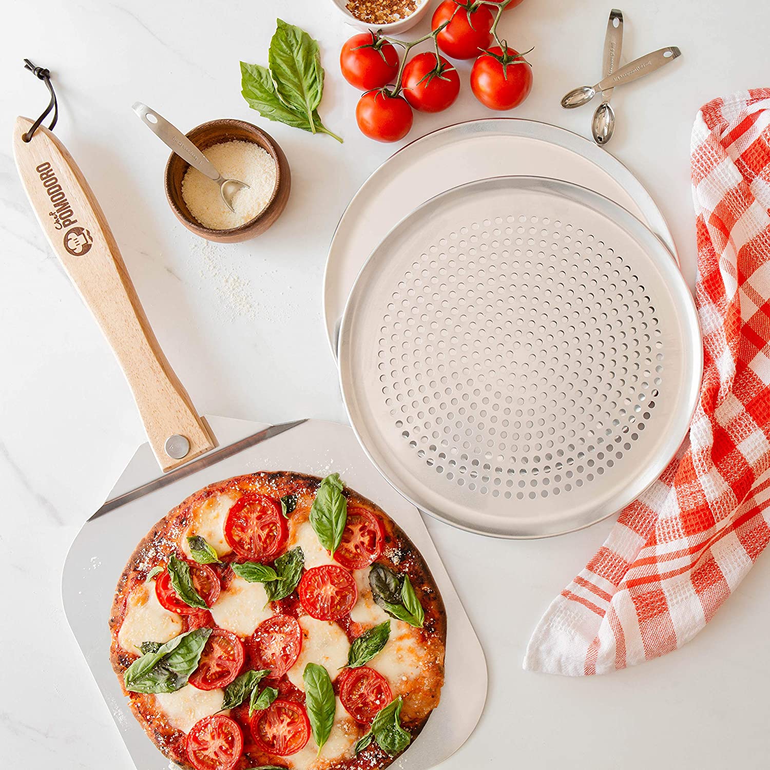 Pelle à pizza en aluminium et en métal chef Pomodoro avec manche pliable en bois pour un rangement facile spatule à pizza de luxe Gourmet de 12 x 14