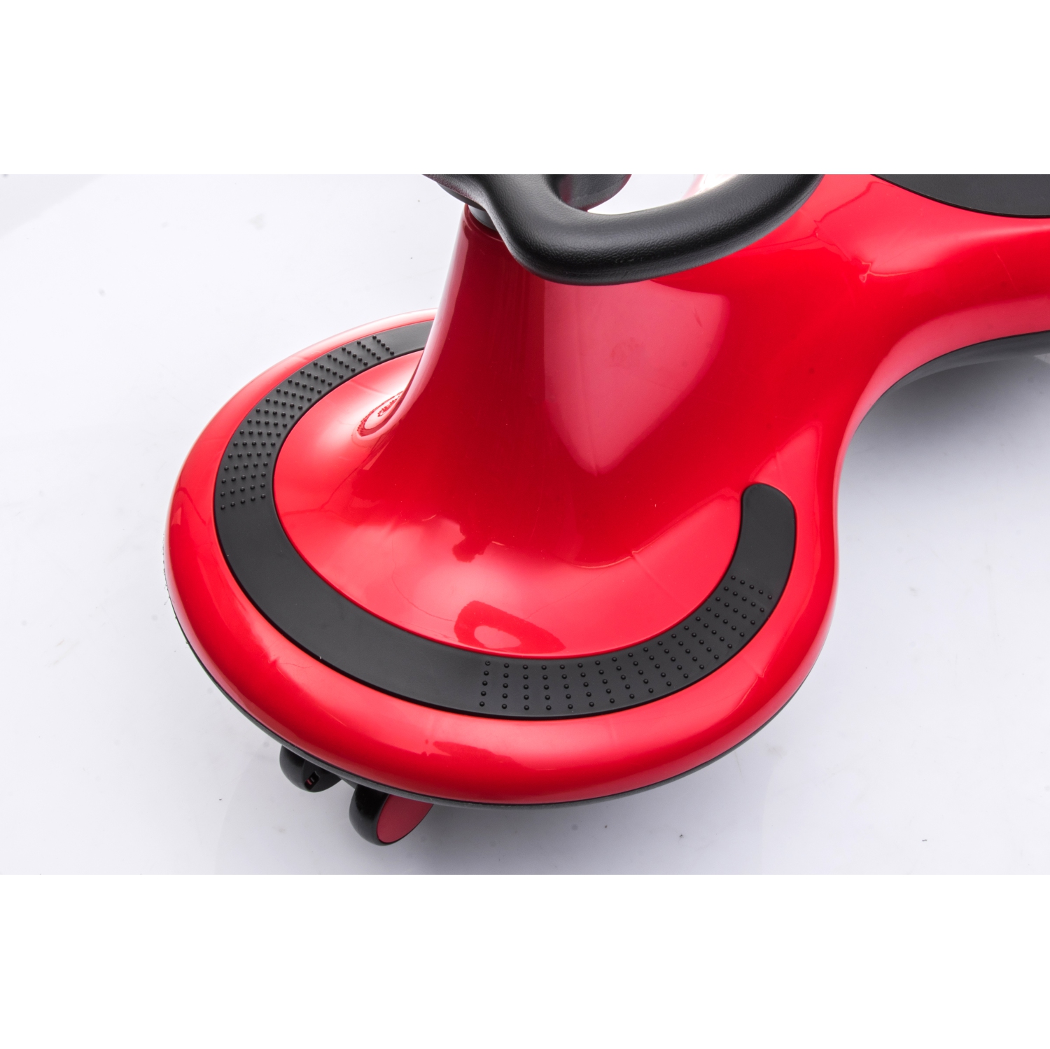 Freddo - Swing Car w/Flashing Lights - Red