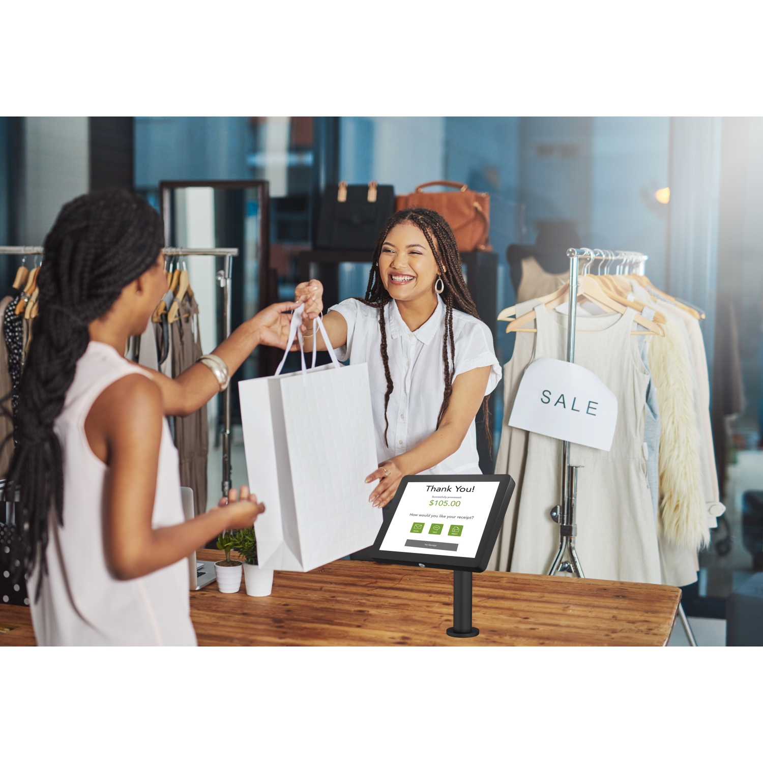 Boîtier CTA Digital Paragon avec col incurvé pour iPad 5e à 7e génération 10.2 pouces, iPad Air 1re à 3e génération, iPad Pro 11 pouces, iPad Pro 9.7