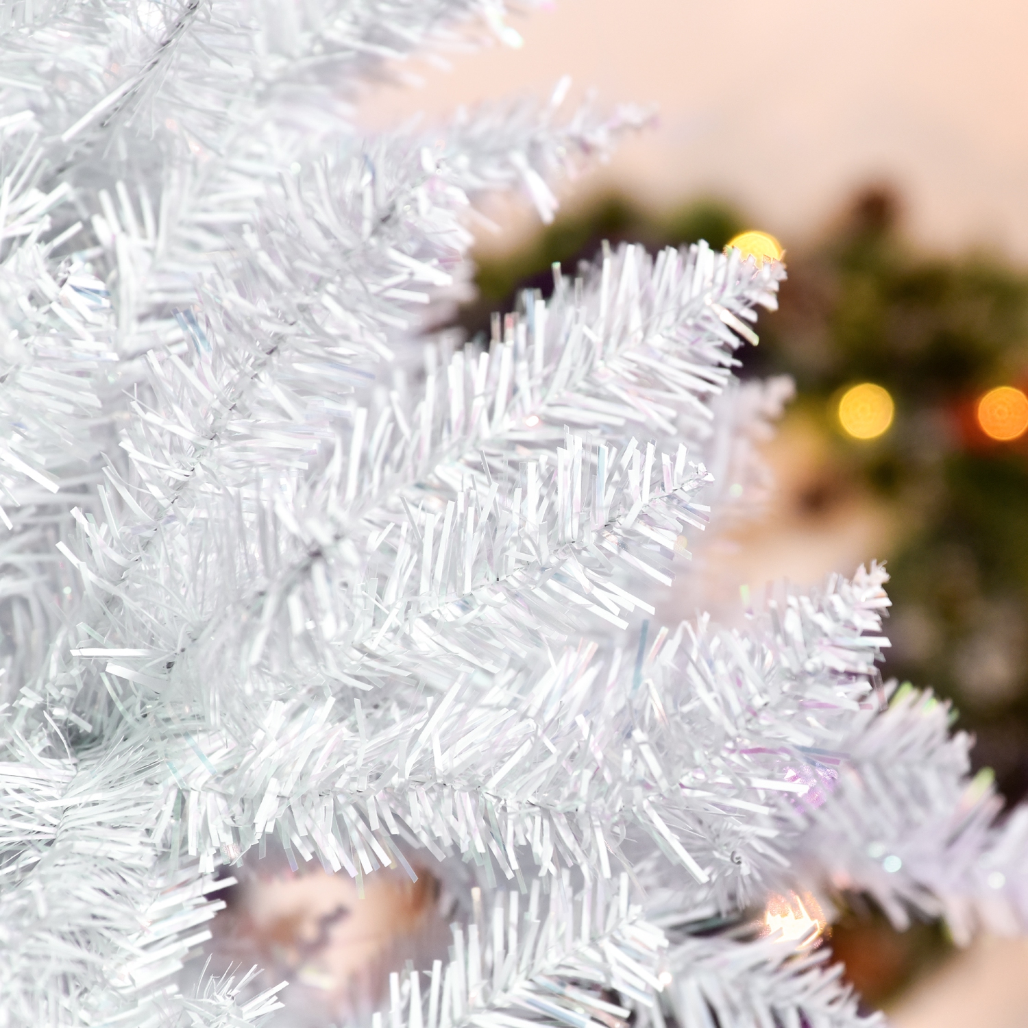 HOMCOM 7FT Artificial Christmas Tree, Holiday Xmas Tree with Foldable Feet and 1823 Branch Tips, Home Indoor Holiday Decoration, White