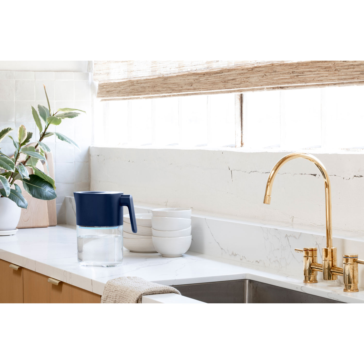 LARQ PureVis 1.9L Self-Cleaning UV Water Filter Pitcher - Monaco Blue