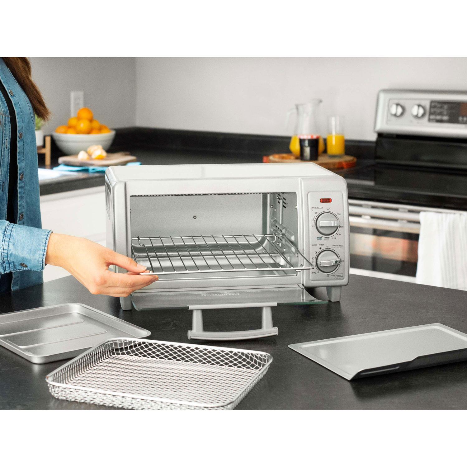 Four grille-pain 4 tranches avec friture à l'air de Black & Decker - 1,3 pi³/36,9 l - Acier inoxydable - Exclusivité Best Buy