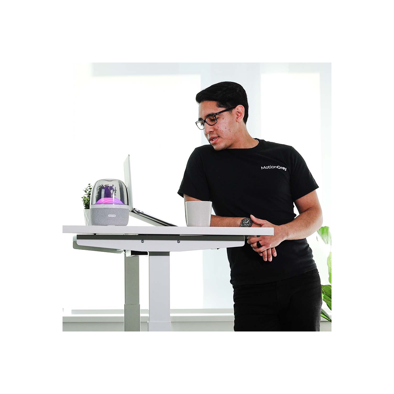 MotionGrey 1 Pack 4x6 Direct Thermal Shipping Labels 500 Labels/Roll, White Permanent Adhesive, Compatible with Rollo Zebra Printers for UPS FedEx