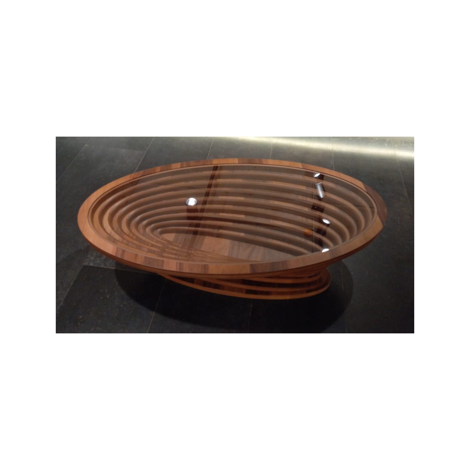 Table basse noyer à étang en biseau doré