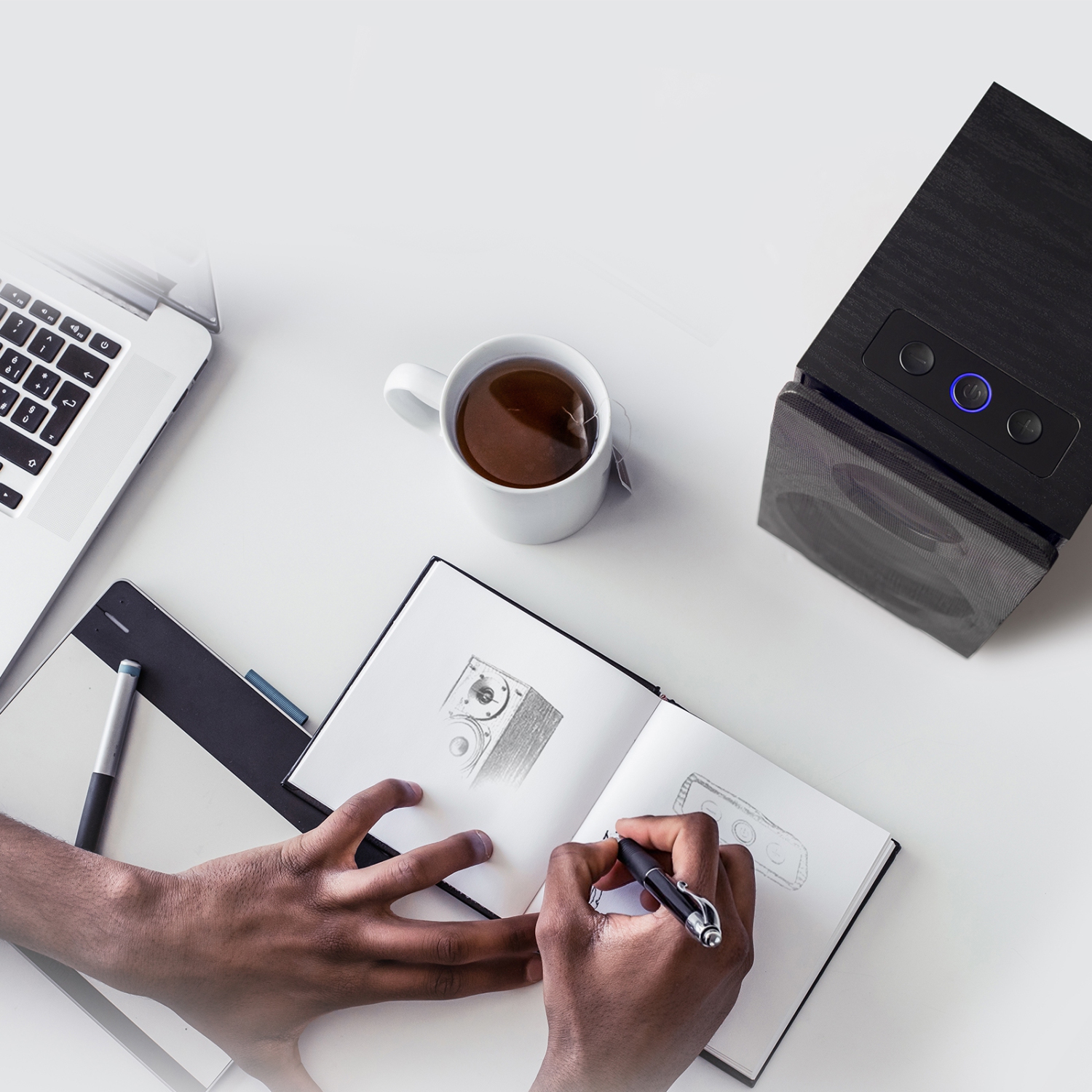 Remis à neuf – haut-parleurs d’étagère actifs Bluetooth R33BT d’Edifier, noir (remis à neuf certifié)