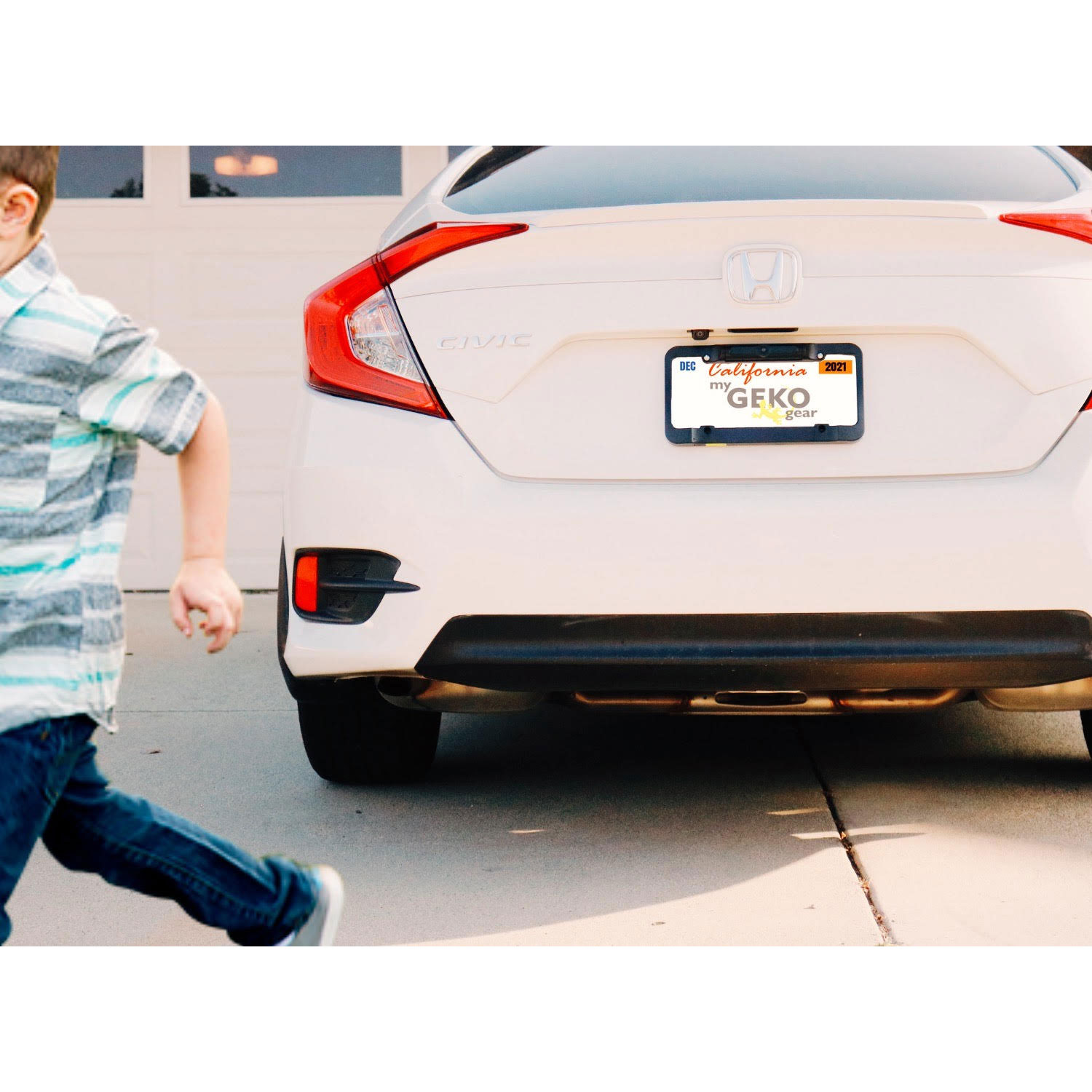 Caméra de recul sans fil Solarst de GekoGear avec écran ACL de 4,3 po