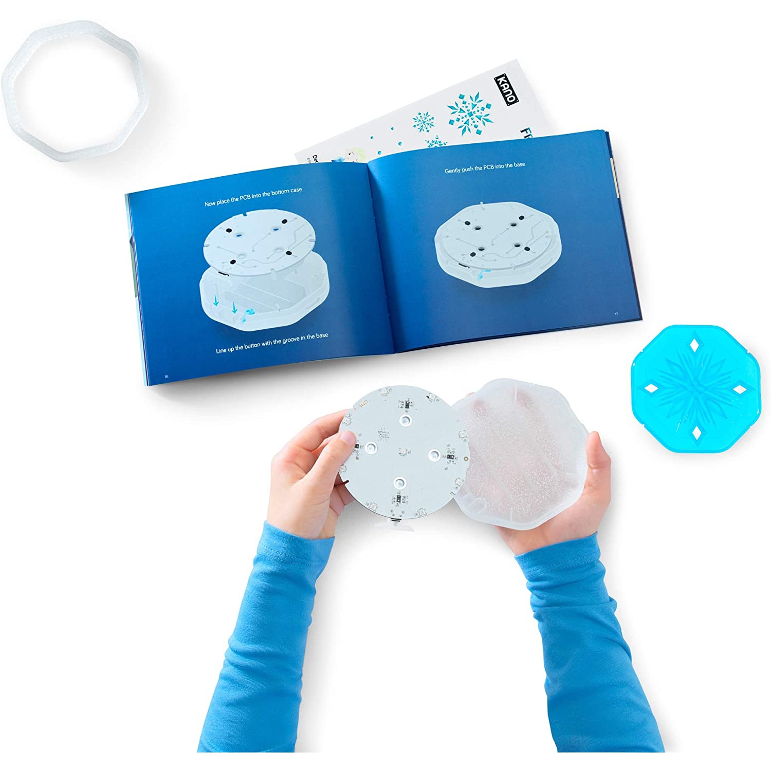 La trousse de programmation Disney Frozen 2 de Kano vous permet d’en apprendre plus sur les éléments. Jouet STIM pour enfants - Boîte ouverte