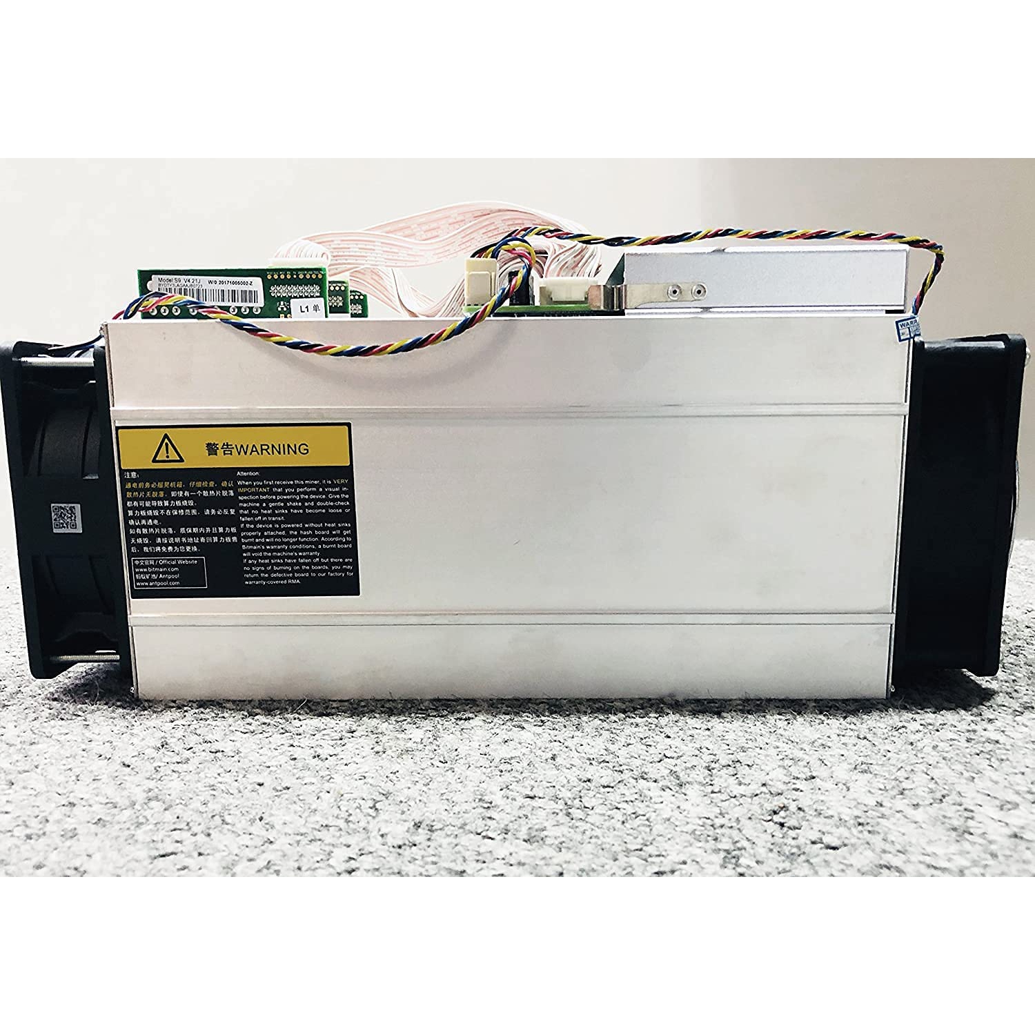 Refurbished - Bitmain Antminer S9 Bitcoin Miner, 0.098 J/GH Power Efficiency, 13.5TH/s (GENERIC PSU INCLUDED)