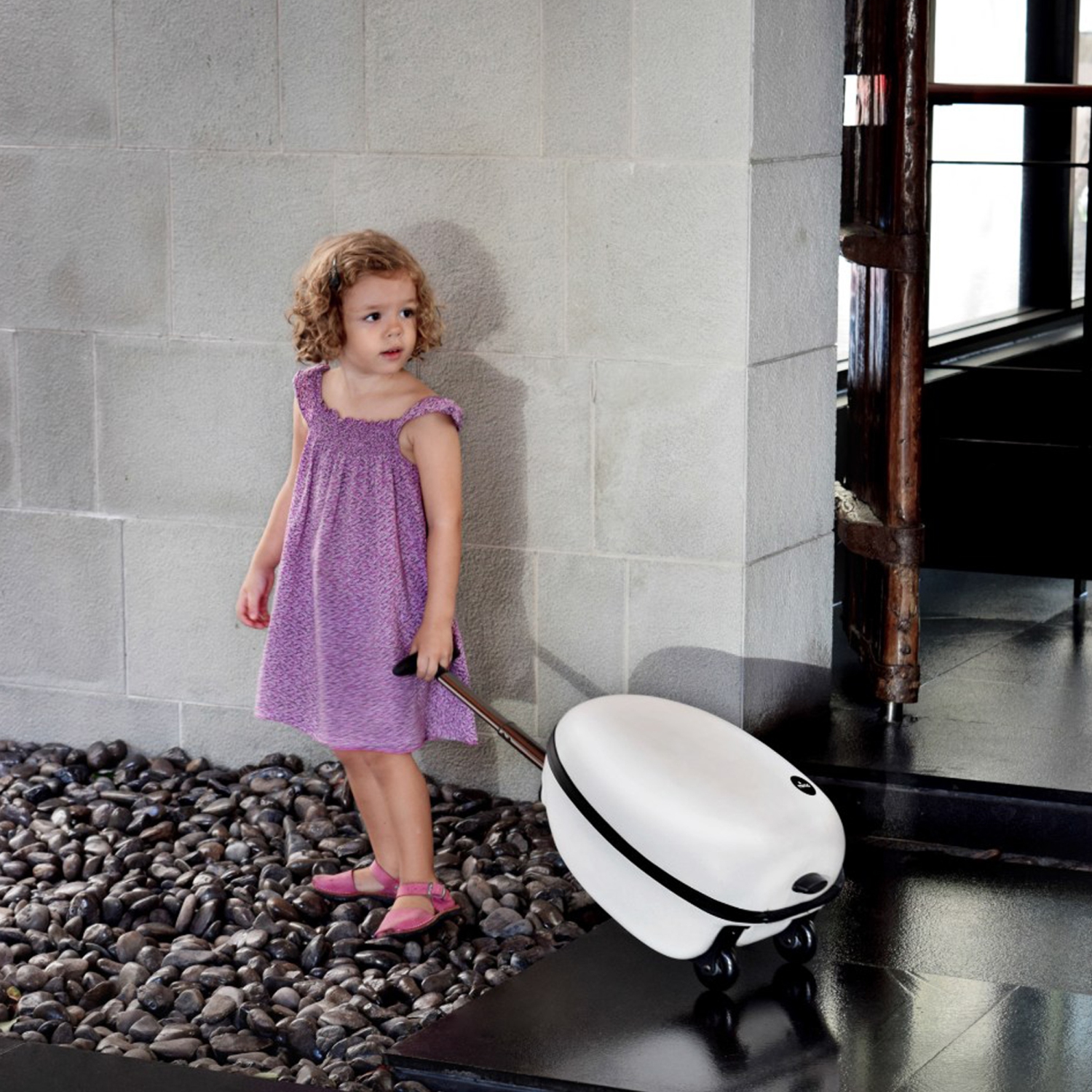 Mima Ovi Trolley Luggage - Snow White