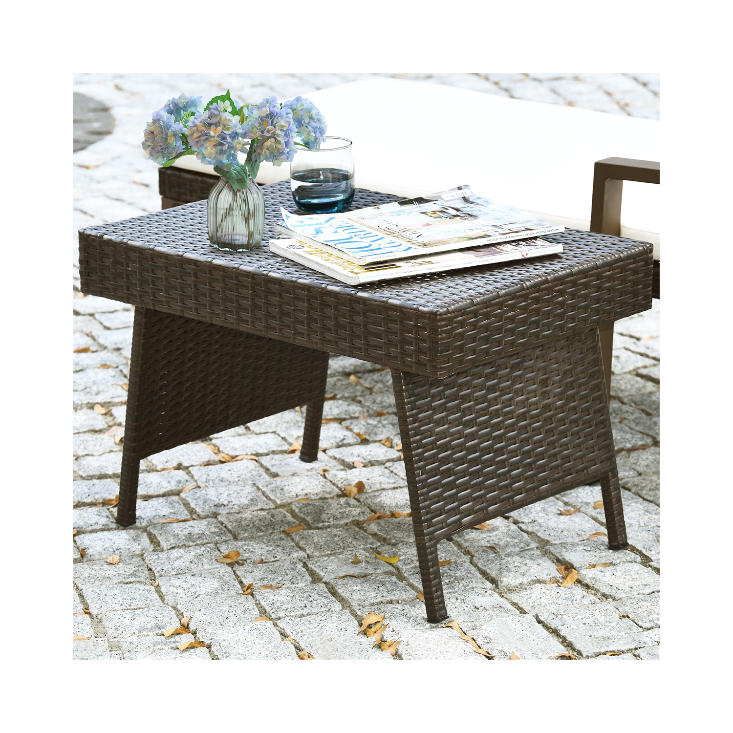 Table basse d’appoint pliante en rotin et osier à hauteur réglable de PatioJoy