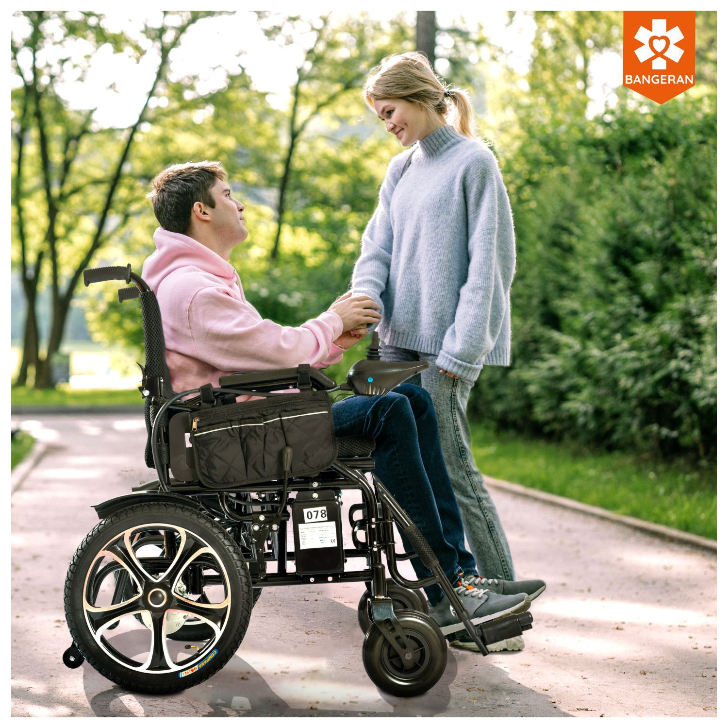 Fauteuil Roulant Léger Électrique Pliable, Wagon Handicapé Confortable, Mobilité Des Personnes Âgées - Siège Noir À Cadre Blanc