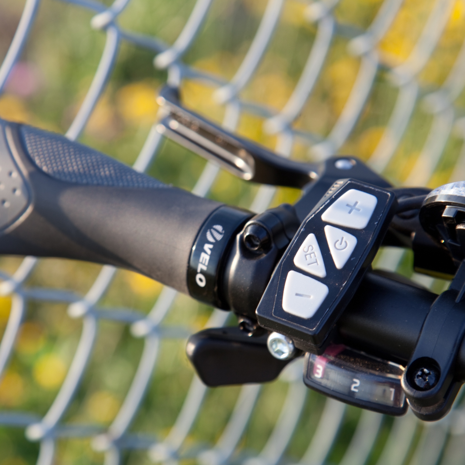 Magnum Summit Electric Mountain Bike