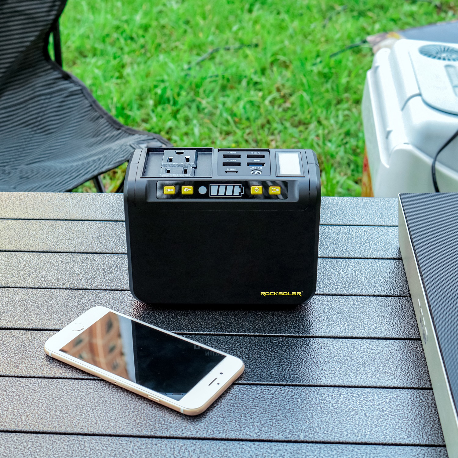 ROCKSOLAR RS81 Weekender 80W / PEAK 120W Centrale solaire portable légère avec lampe de poche LED