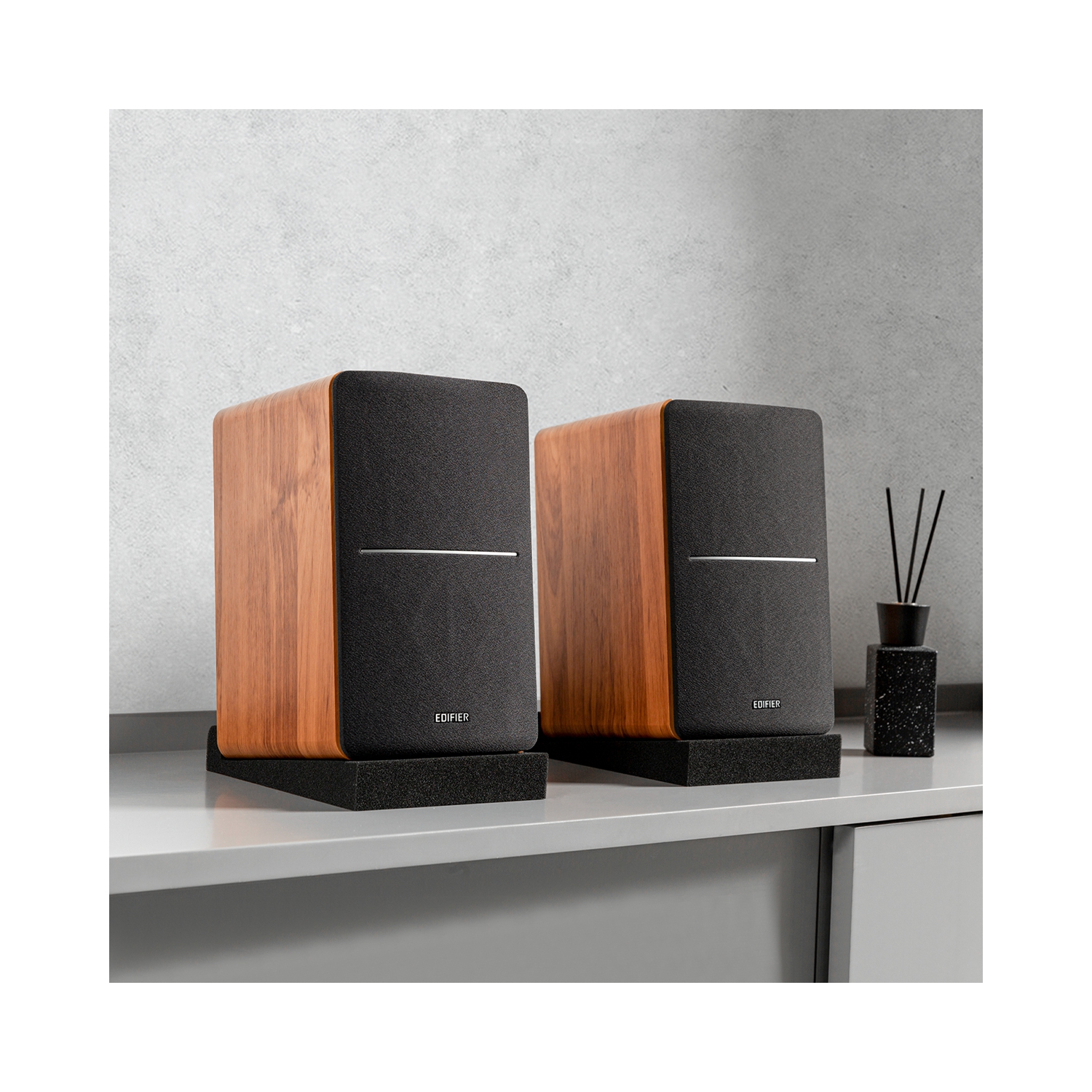 SS5 Speaker Stands for Midsize Bookshelf Computer Speakers, Black - Pair