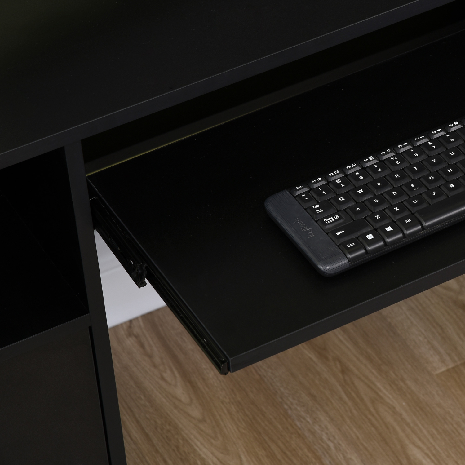 HOMCOM – Bureau d'ordinateur de 57 po avec tiroirs, bureau à domicile avec plateau pour clavier, tablettes ouvertes et tiroir verrouillable,