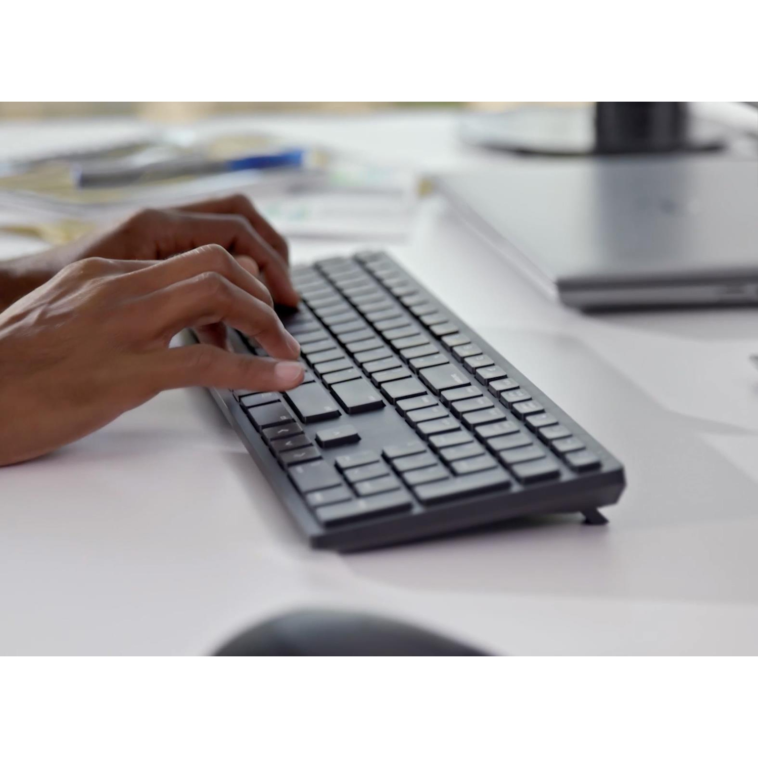 Dell Pro Wireless Keyboard and Mouse – KM5221W Version, Receiver Installed in USB-A/B port, Not for USB-C port