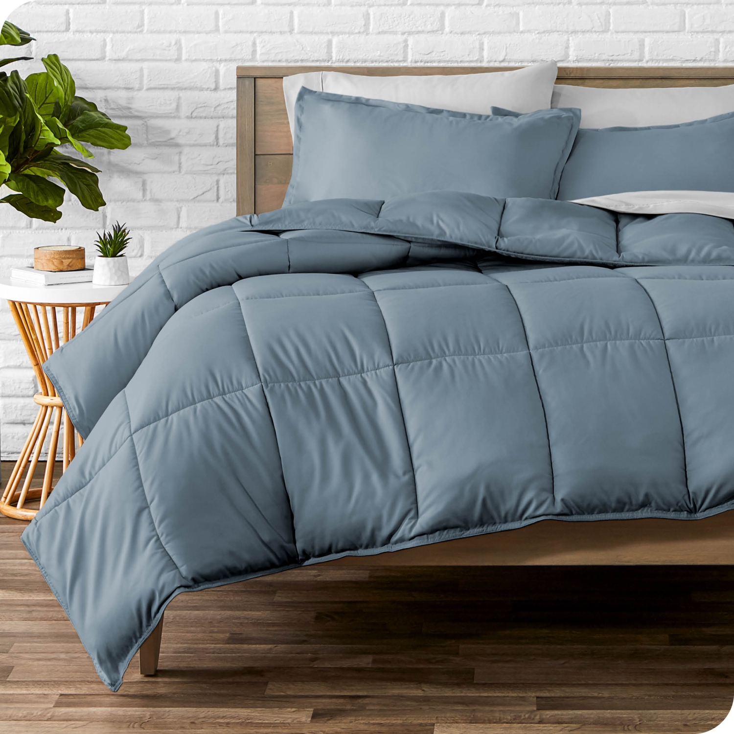Bare Home Comforter Set - Goose Down Alternative - Ultra-Soft - Hypoallergenic - All Season Breathable Warmth - Twin/Twin XL, Coronet Blue