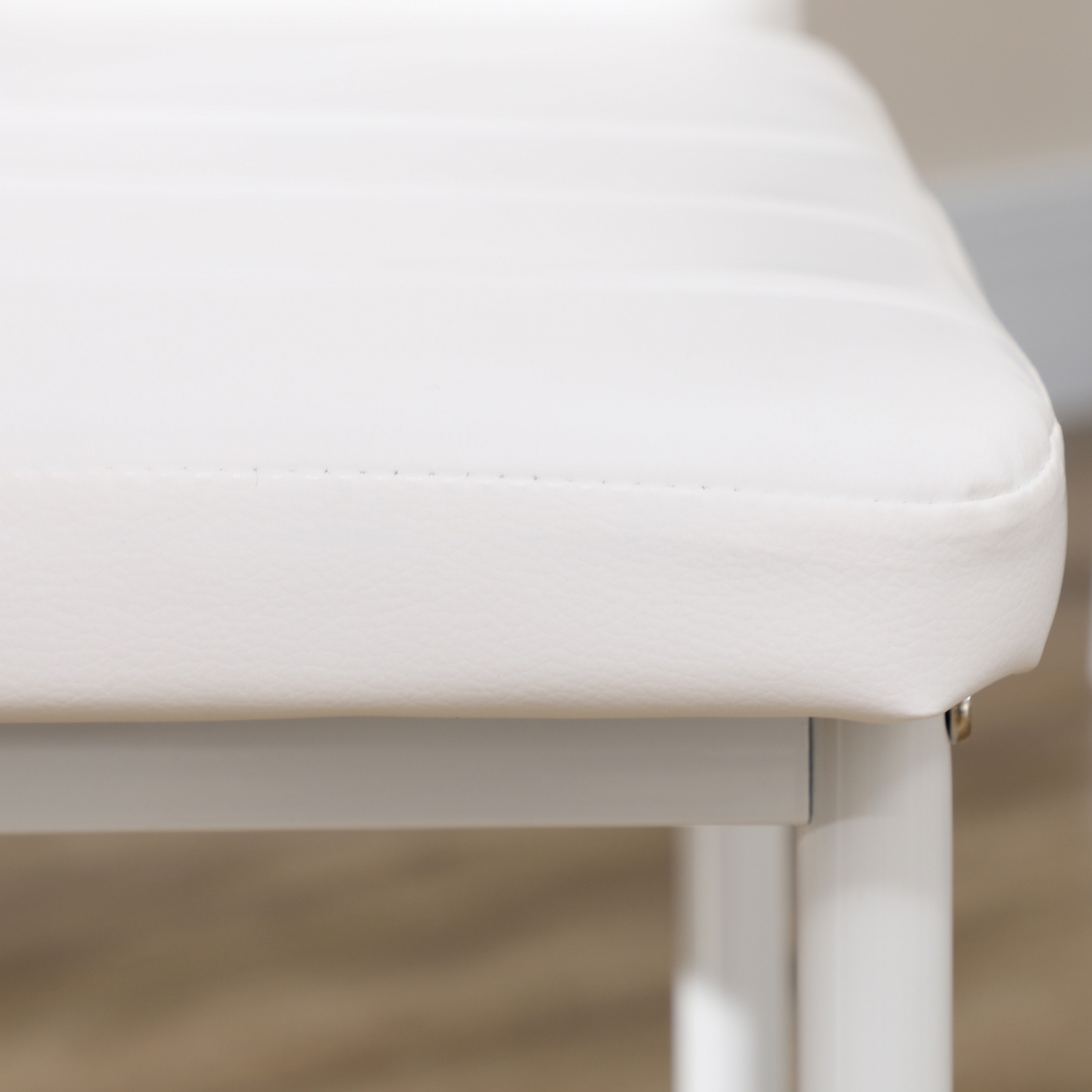 HOMCOM – Ensemble de 4 chaises de salle à manger modernes, chaises de cuisine rembourrées en similicuir pu avec capitonnage en canaux et pattes en