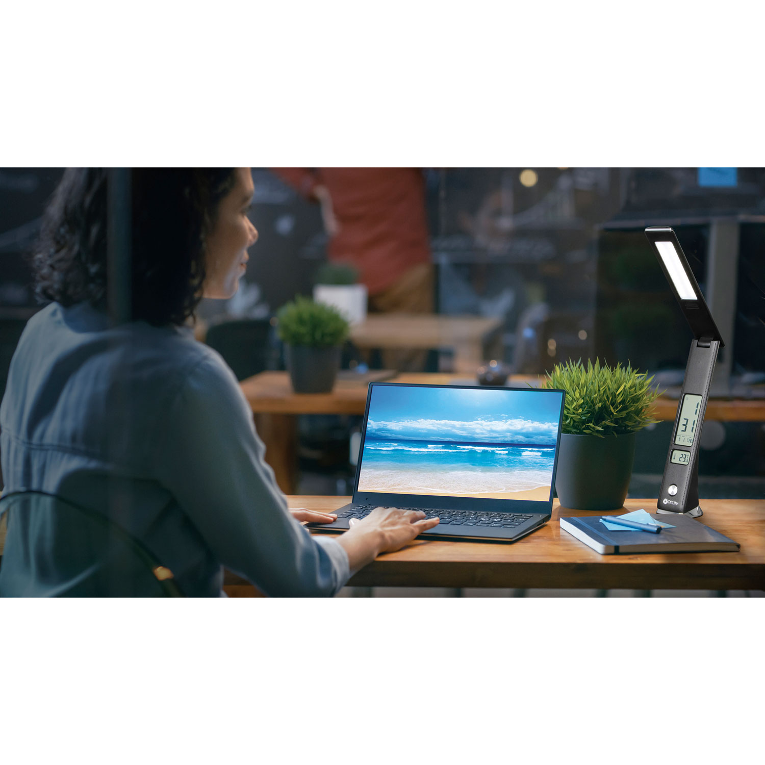 Lampe de bureau DEL avec affichage numérique Rise d'OttLite - Noir - Exclusivité Best Buy