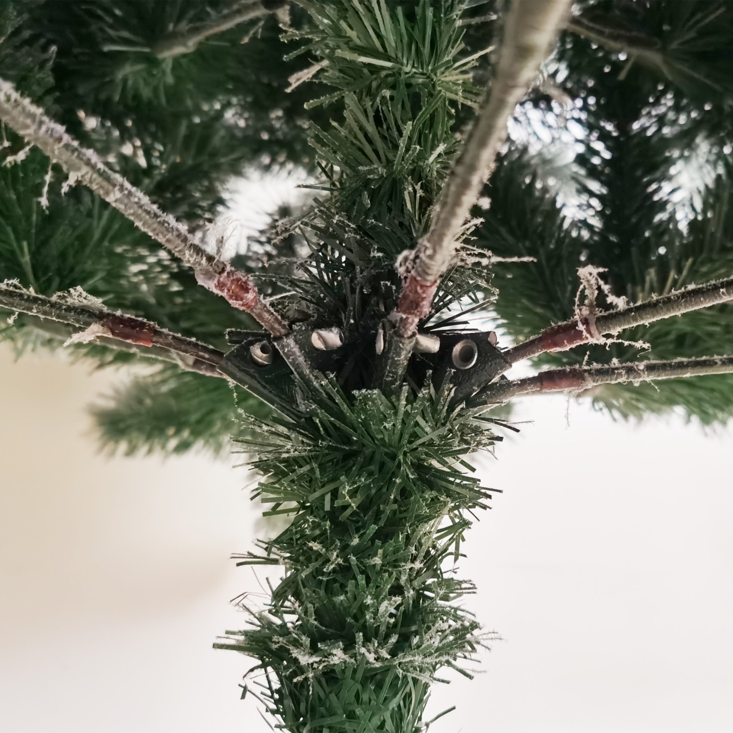 ALEKO CTS8FT01 Premium Artificial Snow Flocked Fir Holiday Christmas Tree - 8 Foot