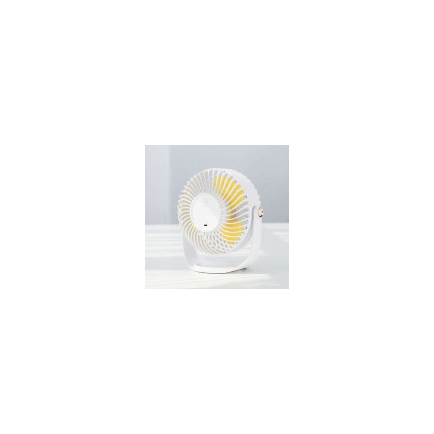 Desktop Cooling Fan USB Powered 3 Speed Adjustable Large 7 Inch Built-in Battery