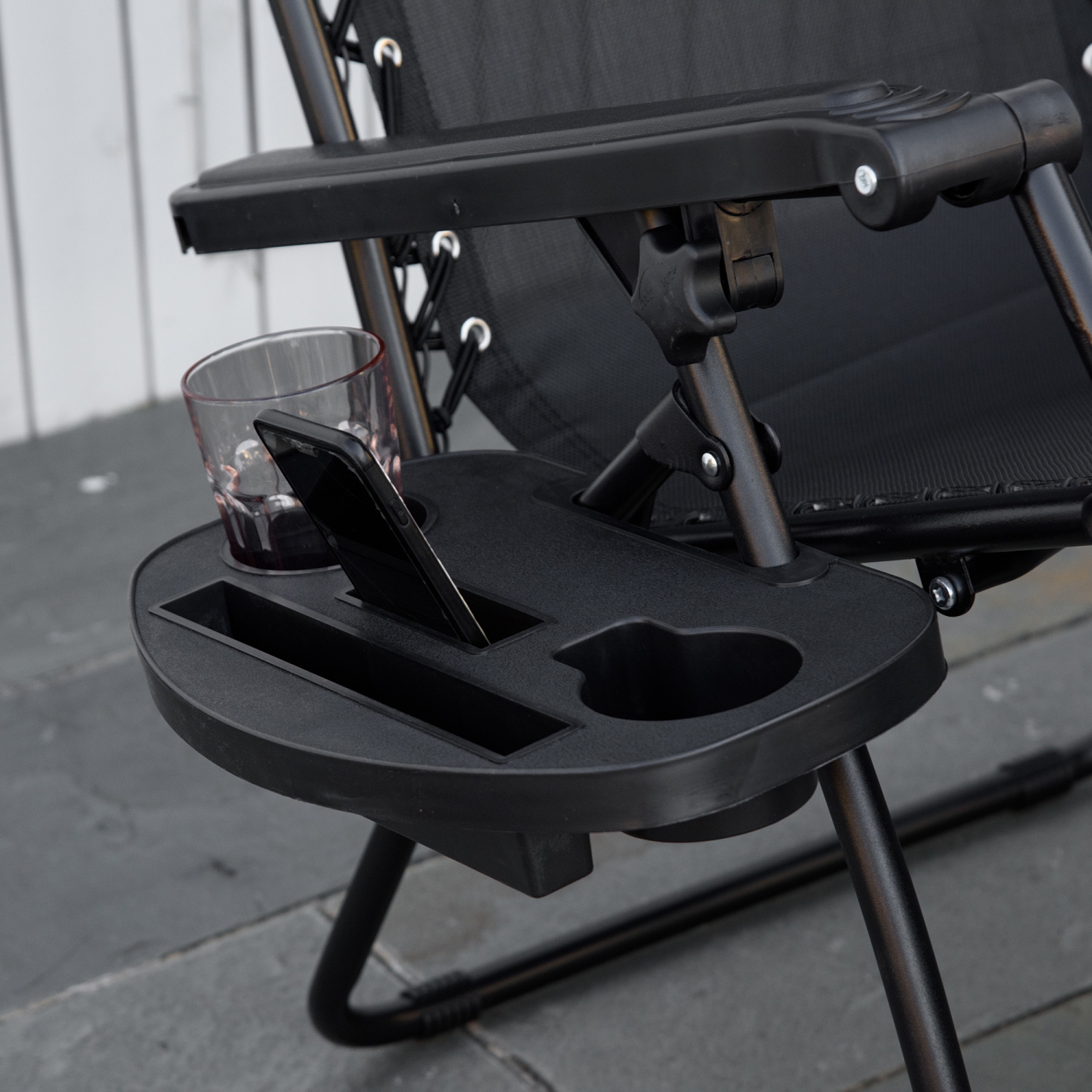 Outsunny 2 piece Chaise Zero Gravity Chaise longue de patio réglable avec siège inclinable avec porte-gobelet et abat-jour