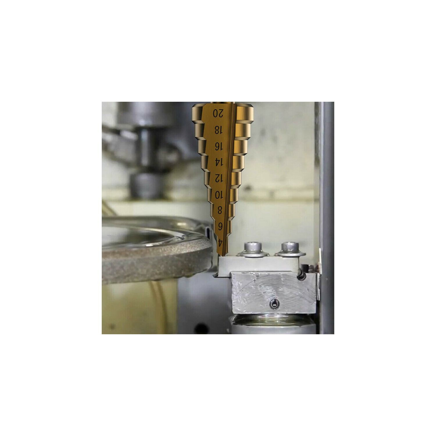 Mèche à mèche en titane haute vitesse pour perceuse à cône HSS de 3pcs mm combinée à un revêtement en titane. Plus performant et plus durable