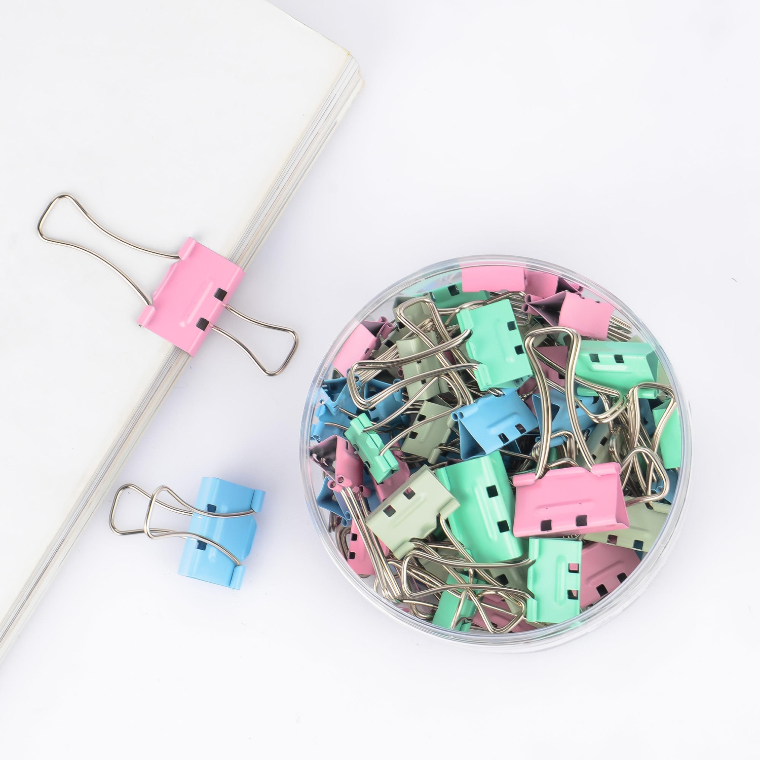 70 pcs/boîte de pinces à reliure réutilisables, taille mixte de 3/4", 1", 1-1/4", comprend 40 pièces de 3/4", 20 pièces de 1" et 10 pièces de 1-1/4"