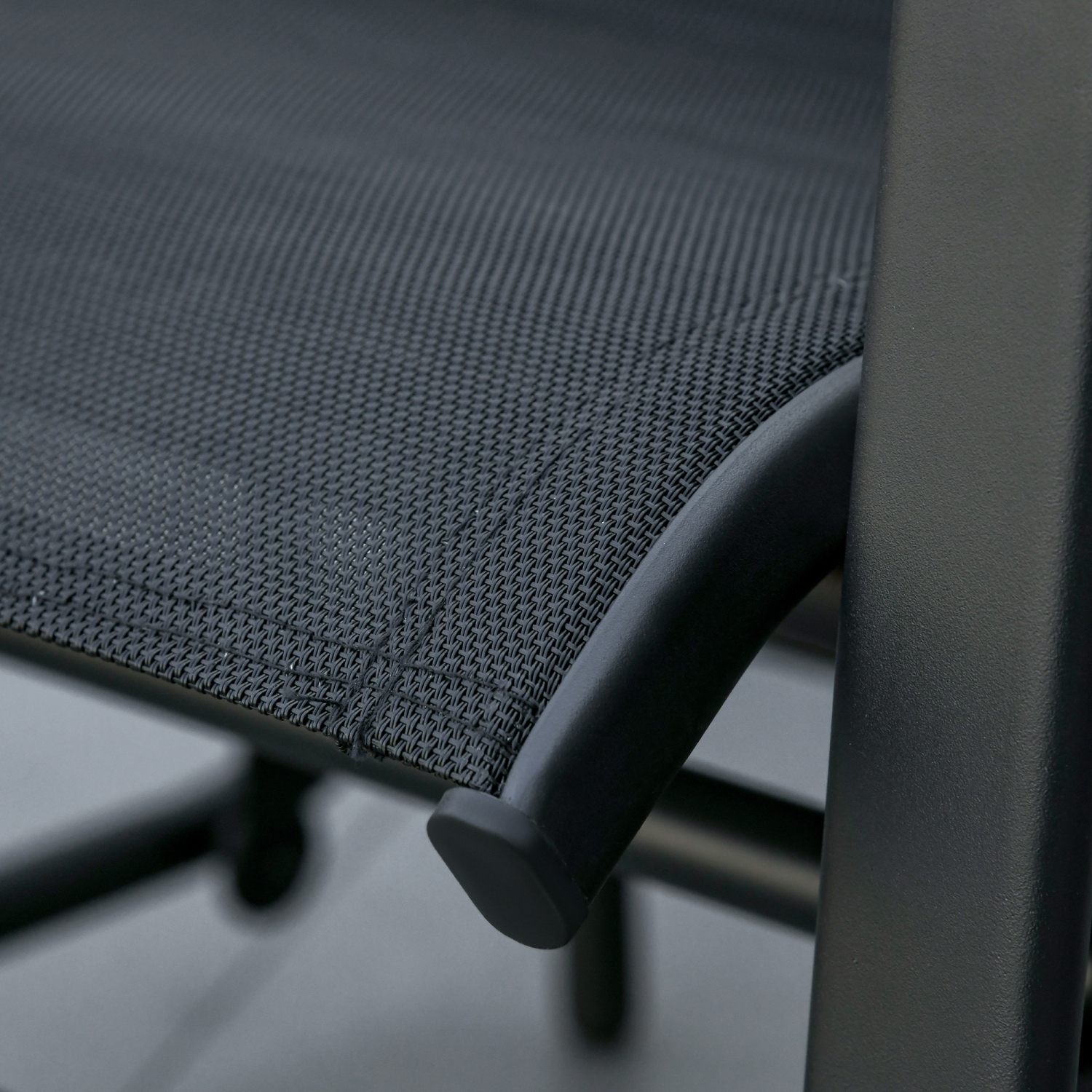 Outsunny Banc oscillant d'extérieur avec table basse, fauteuil à bascule 2 places pour patio avec élingue respirante pour porche de jardin noir