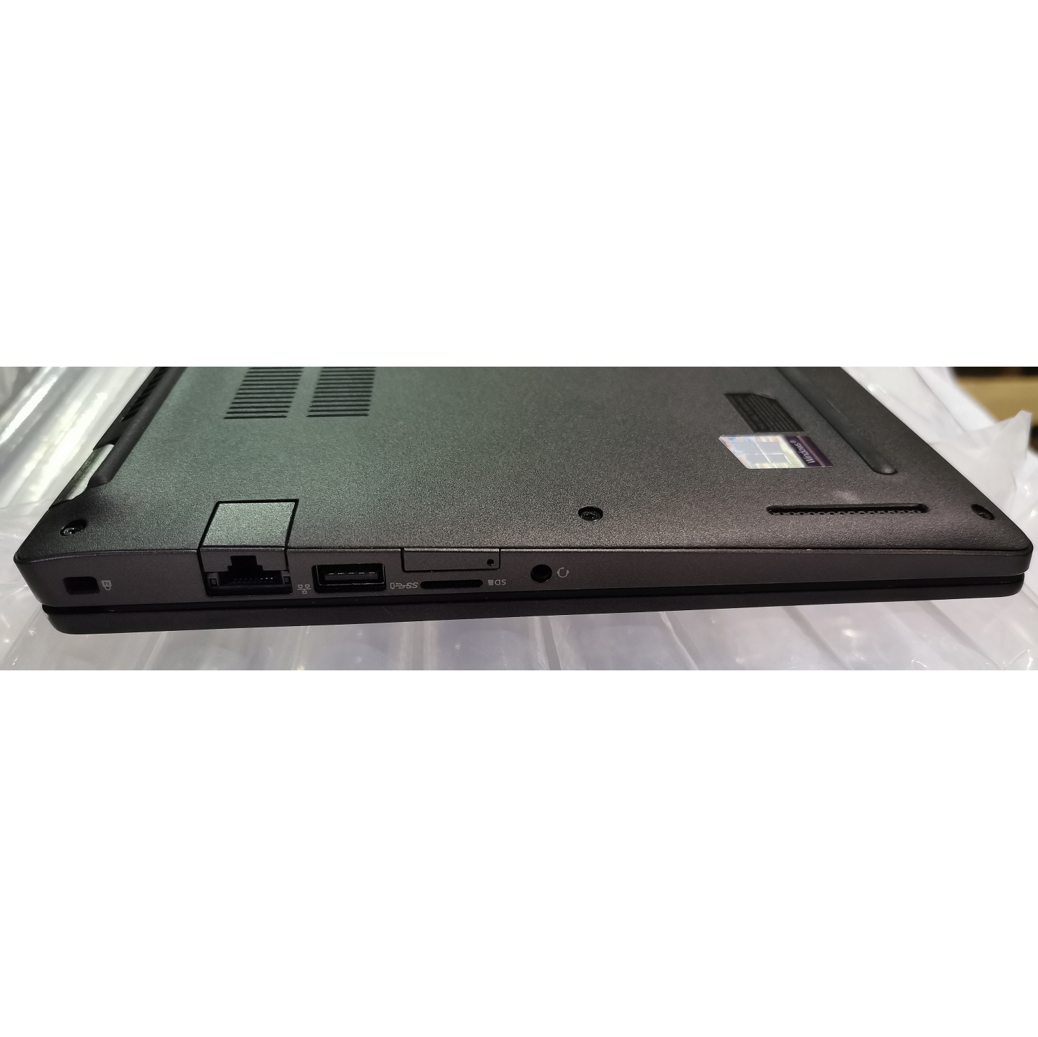 Dell Latitude 5300 Quad Core Core i7-8665U | 16 Go | 512 Go M.2 | 13,3" FHD | Assistance Dell Pro jusqu'au 29 mai 2024